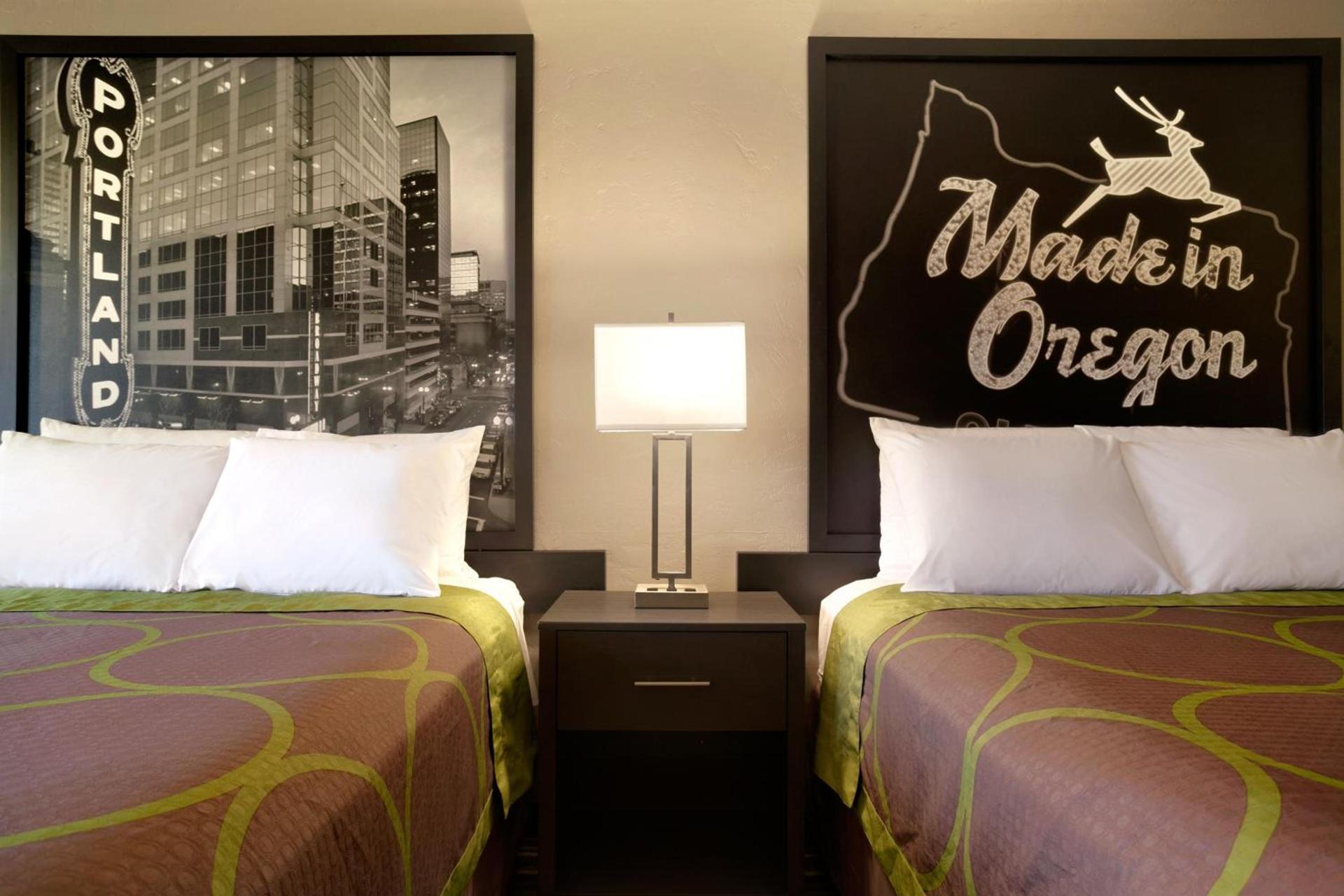 Super 8 by Wyndham Portland Airport photo 21