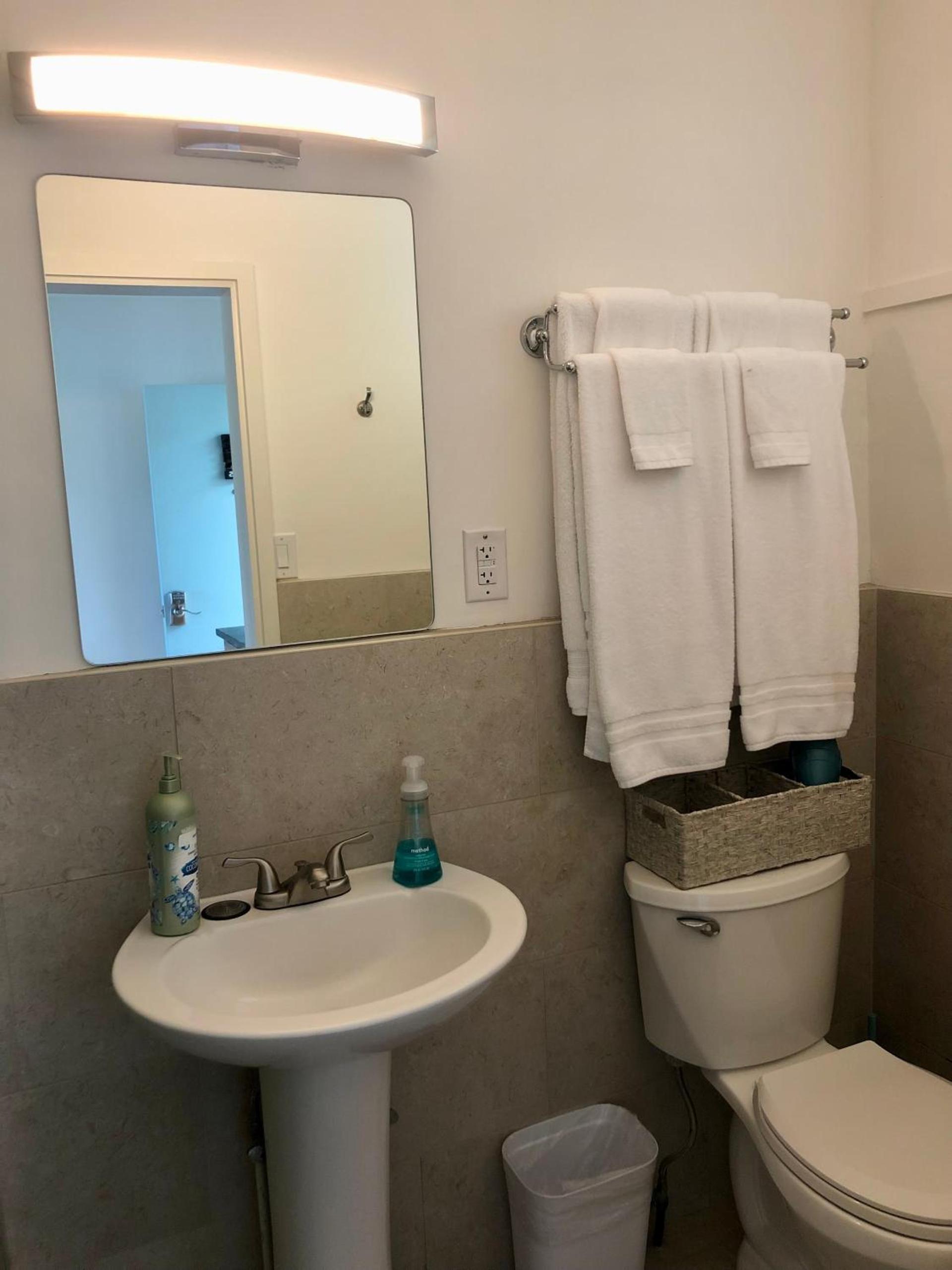 Kona Tiki Hotel - No Resort Fees photo 17