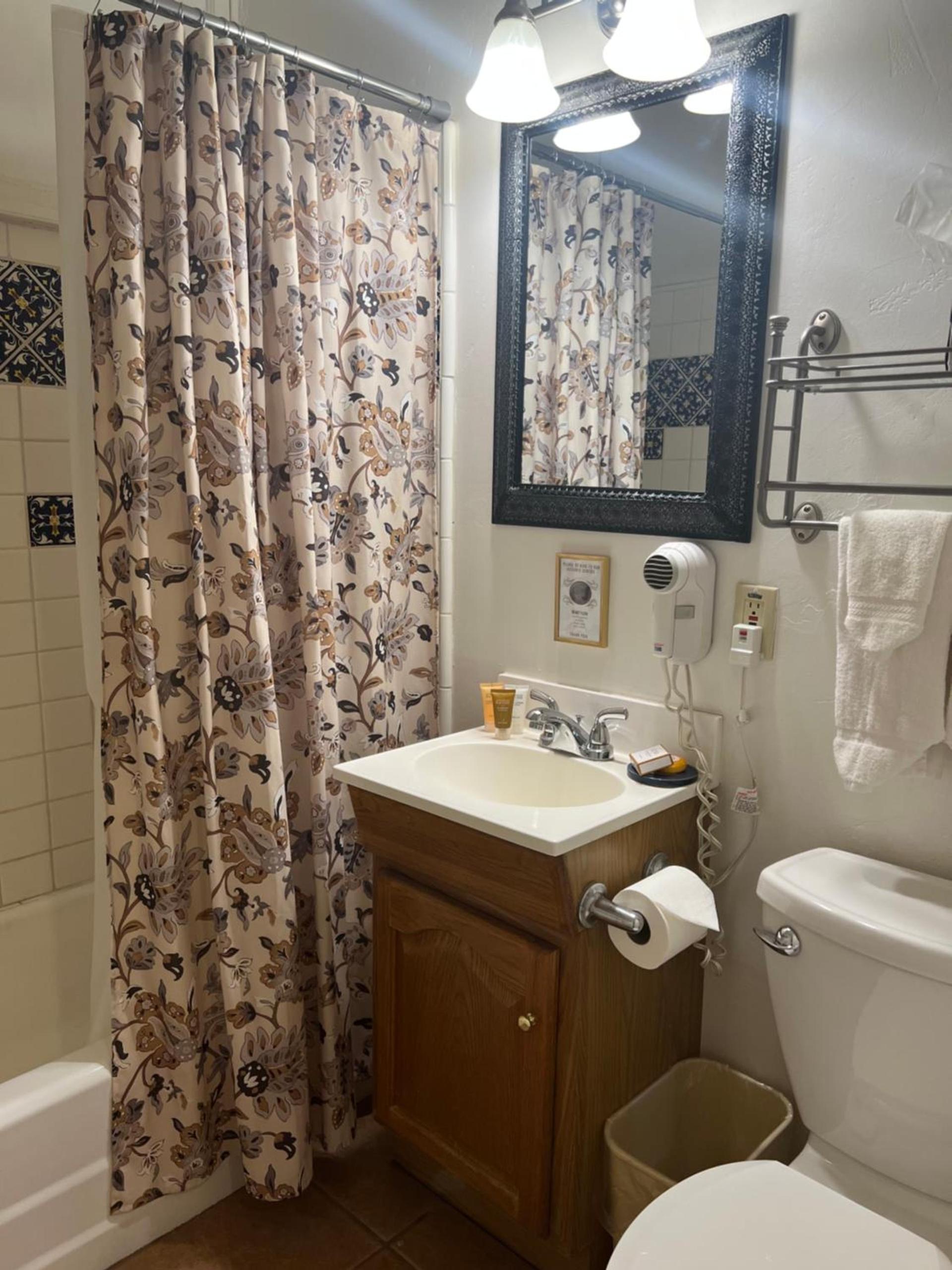 Canyon Rose Hotel photo 16