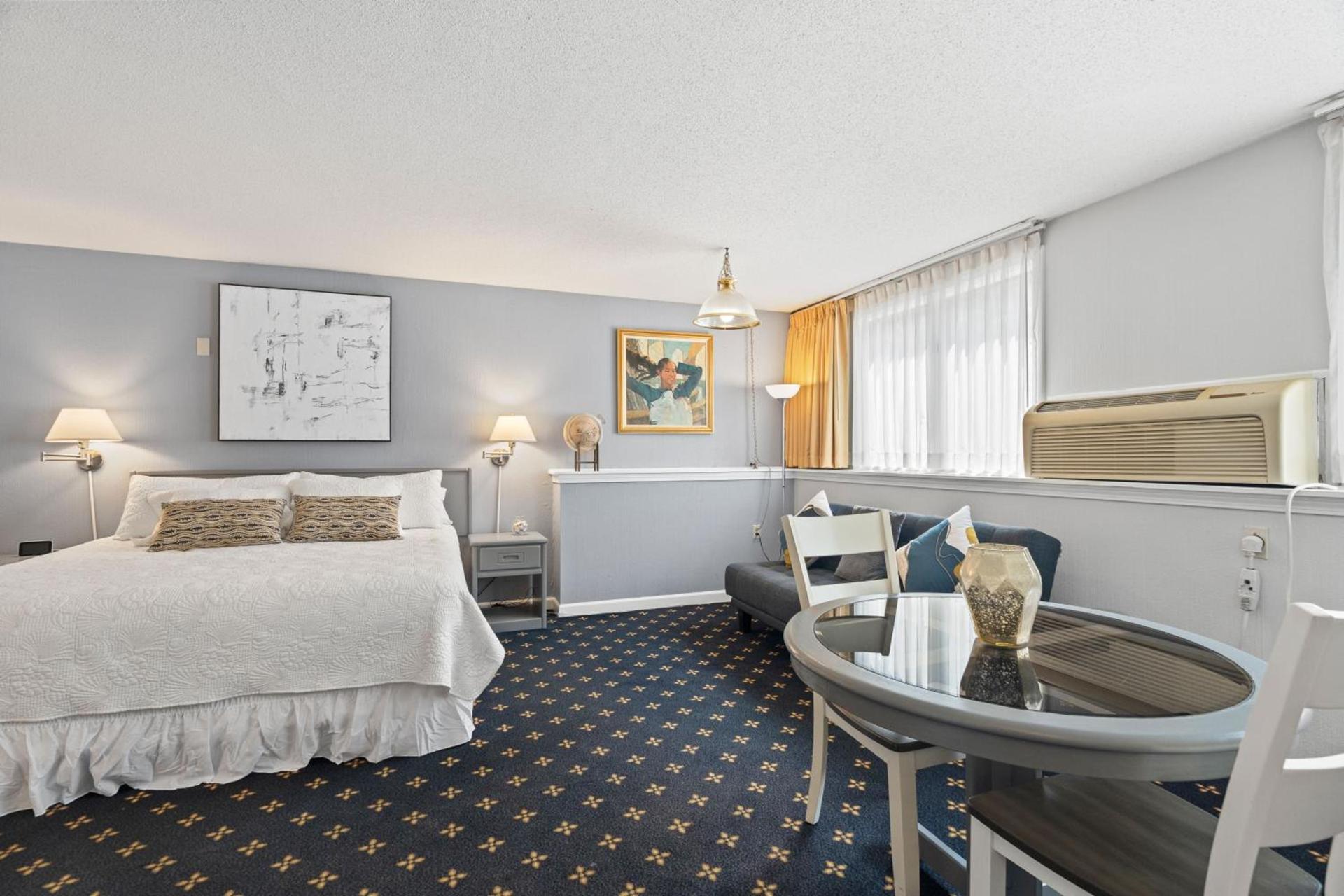 The Niantic Inn photo 14