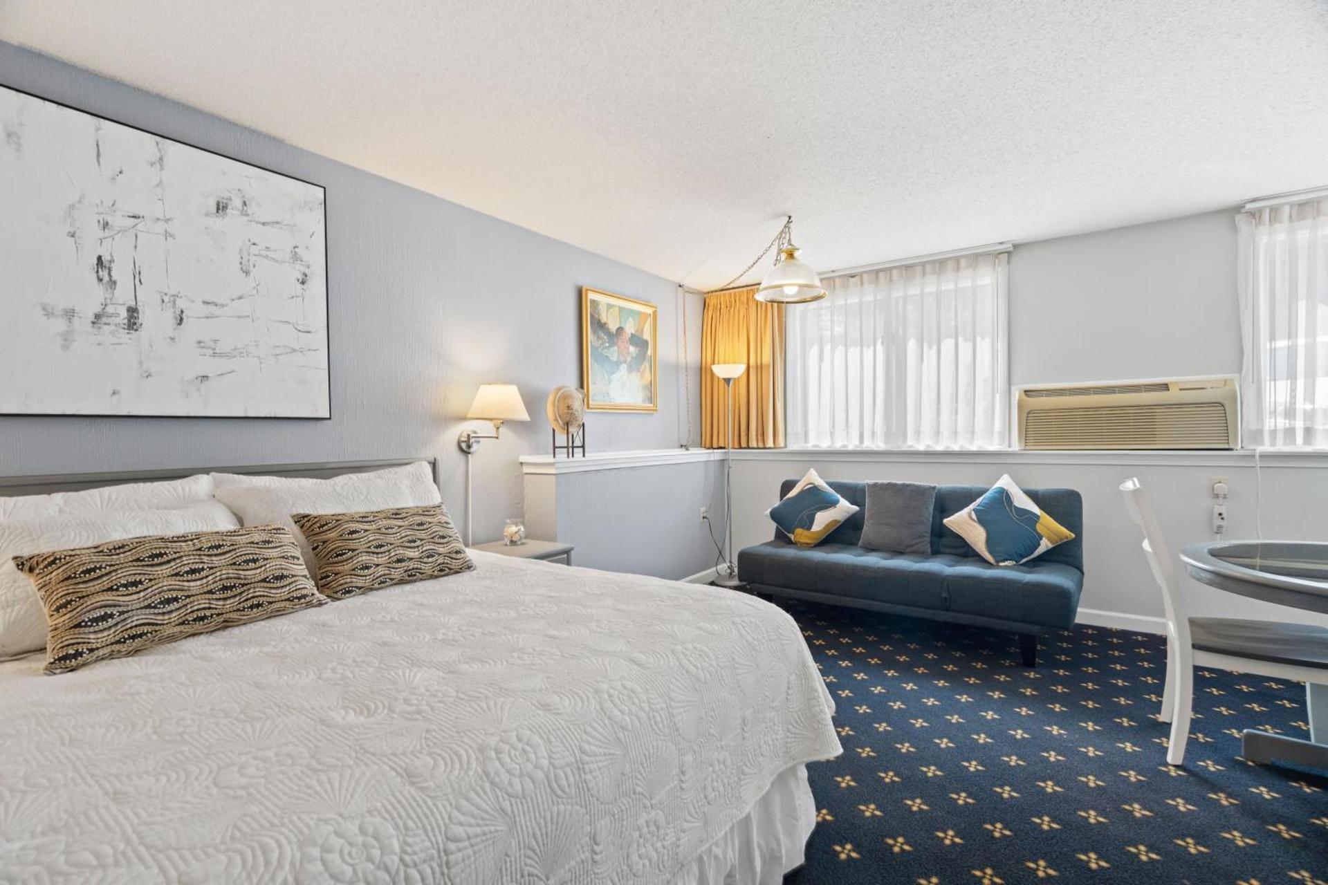 The Niantic Inn photo 15