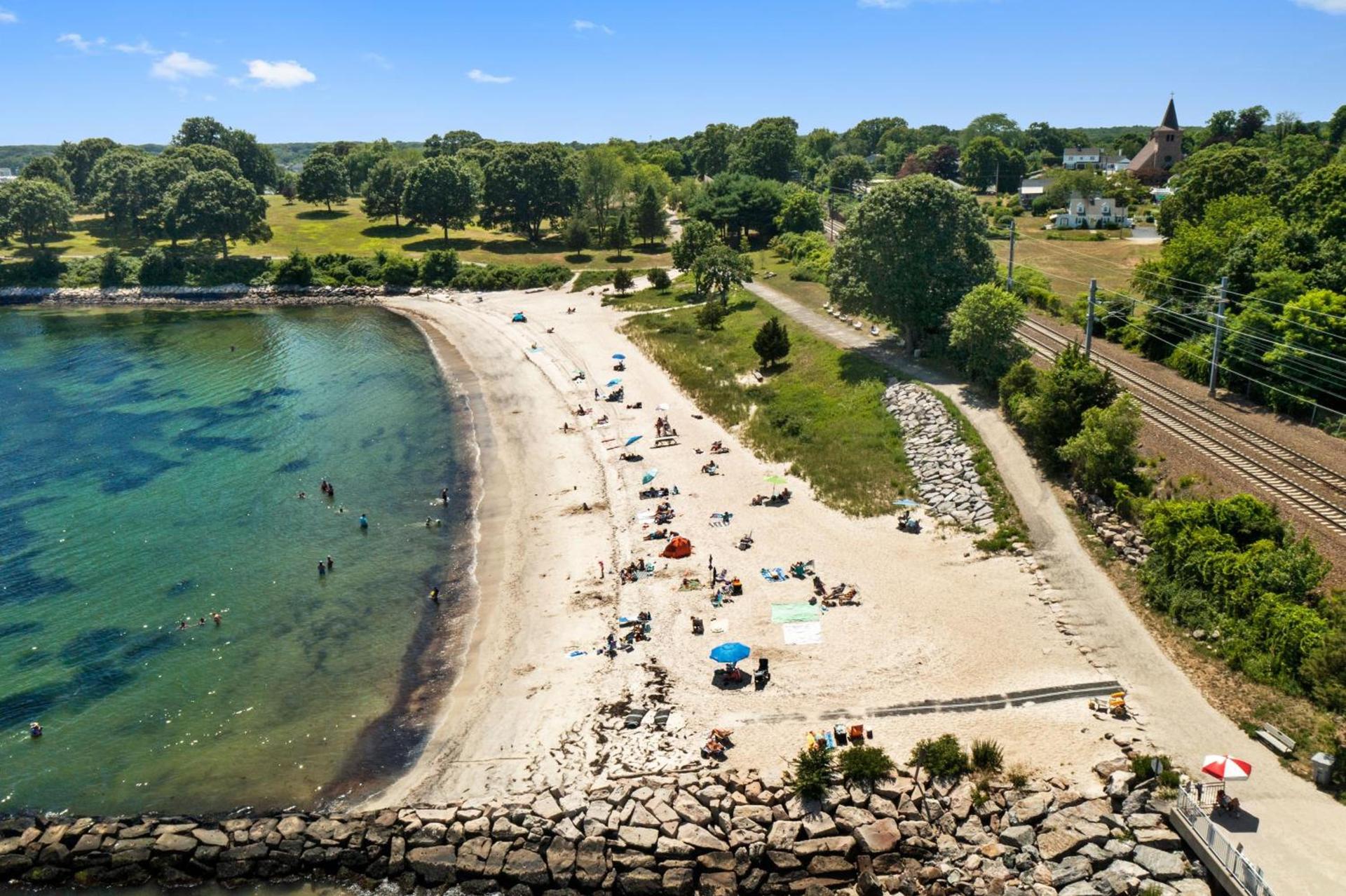 The Niantic Inn photo 3