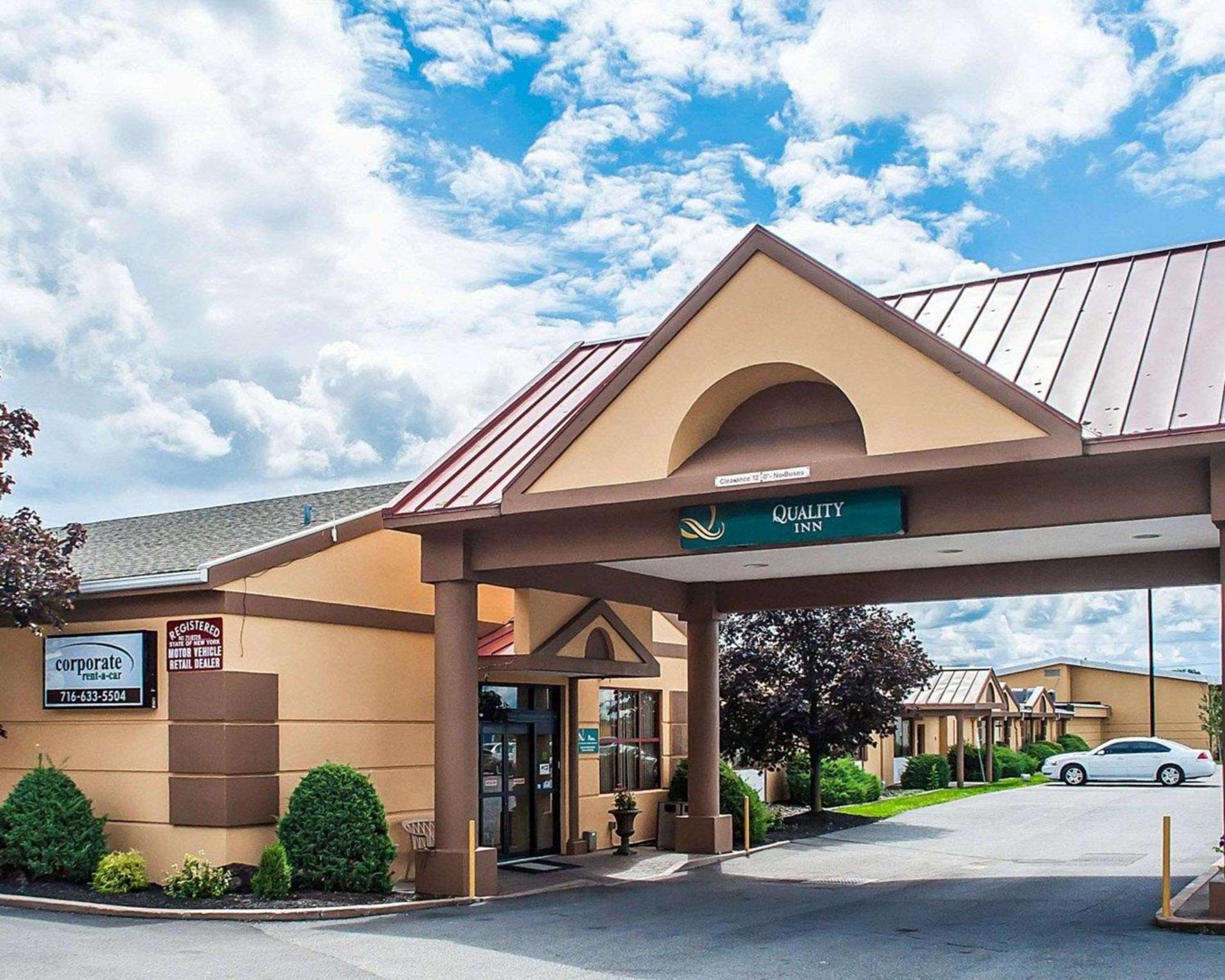 Quality Inn Buffalo Airport photo 1