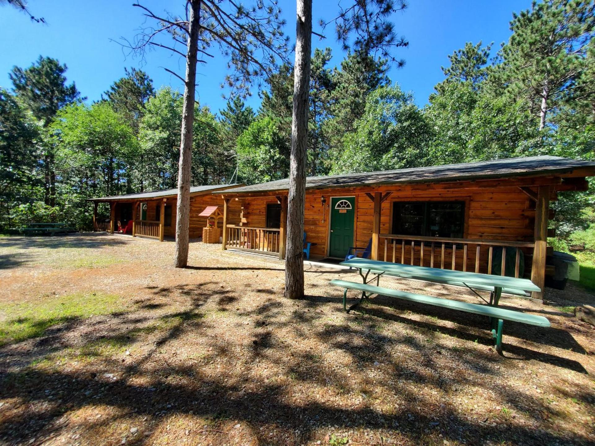 Crossroads motel & cabins photo 1