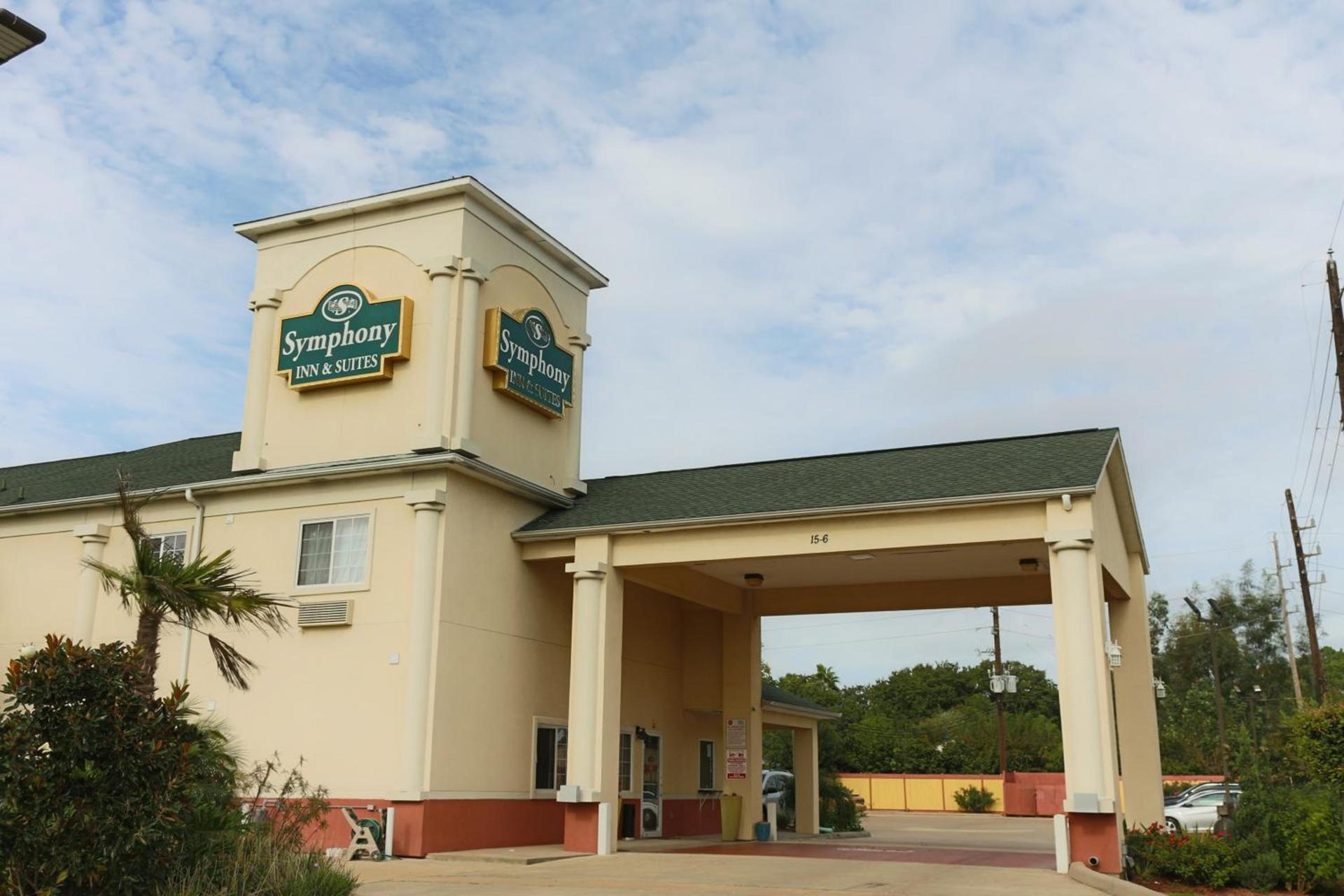 The Symphony Inn & Suites photo 1