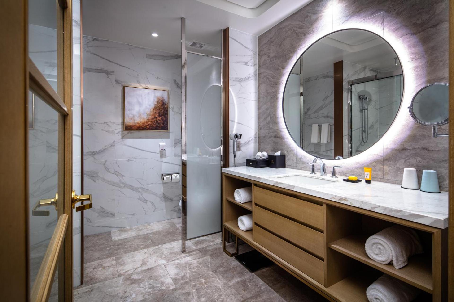 Blossom Hotel Houston, Curio Collection by Hilton photo 18