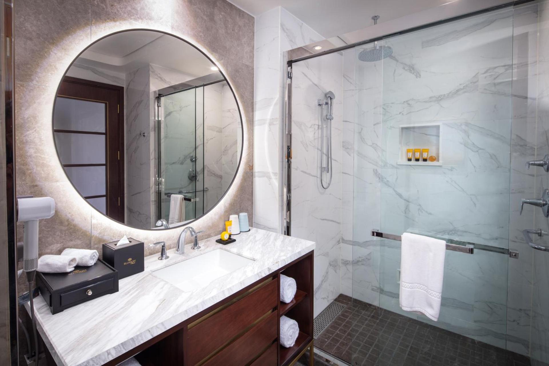 Blossom Hotel Houston, Curio Collection by Hilton photo 15