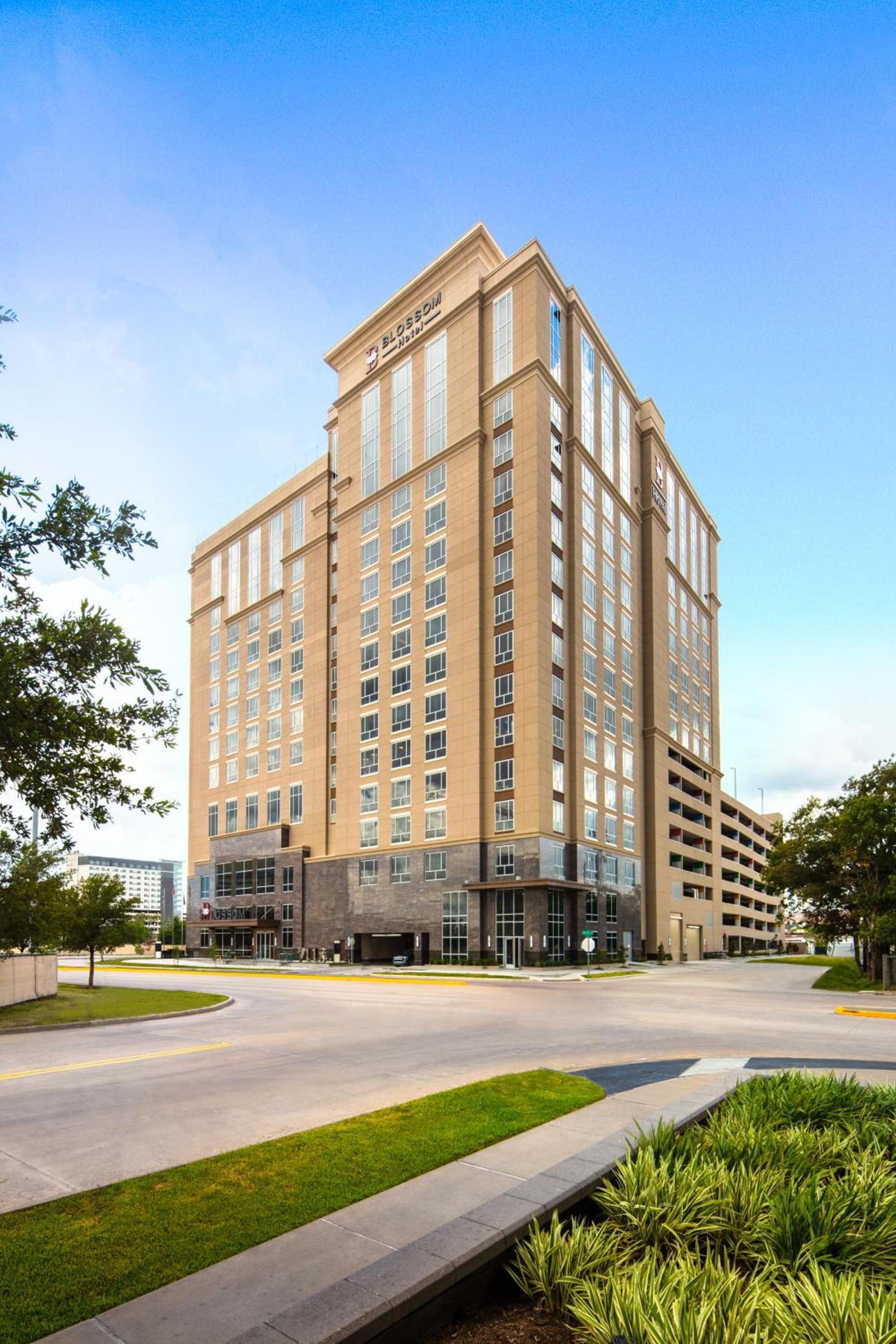 Blossom Hotel Houston, Curio Collection by Hilton photo 5