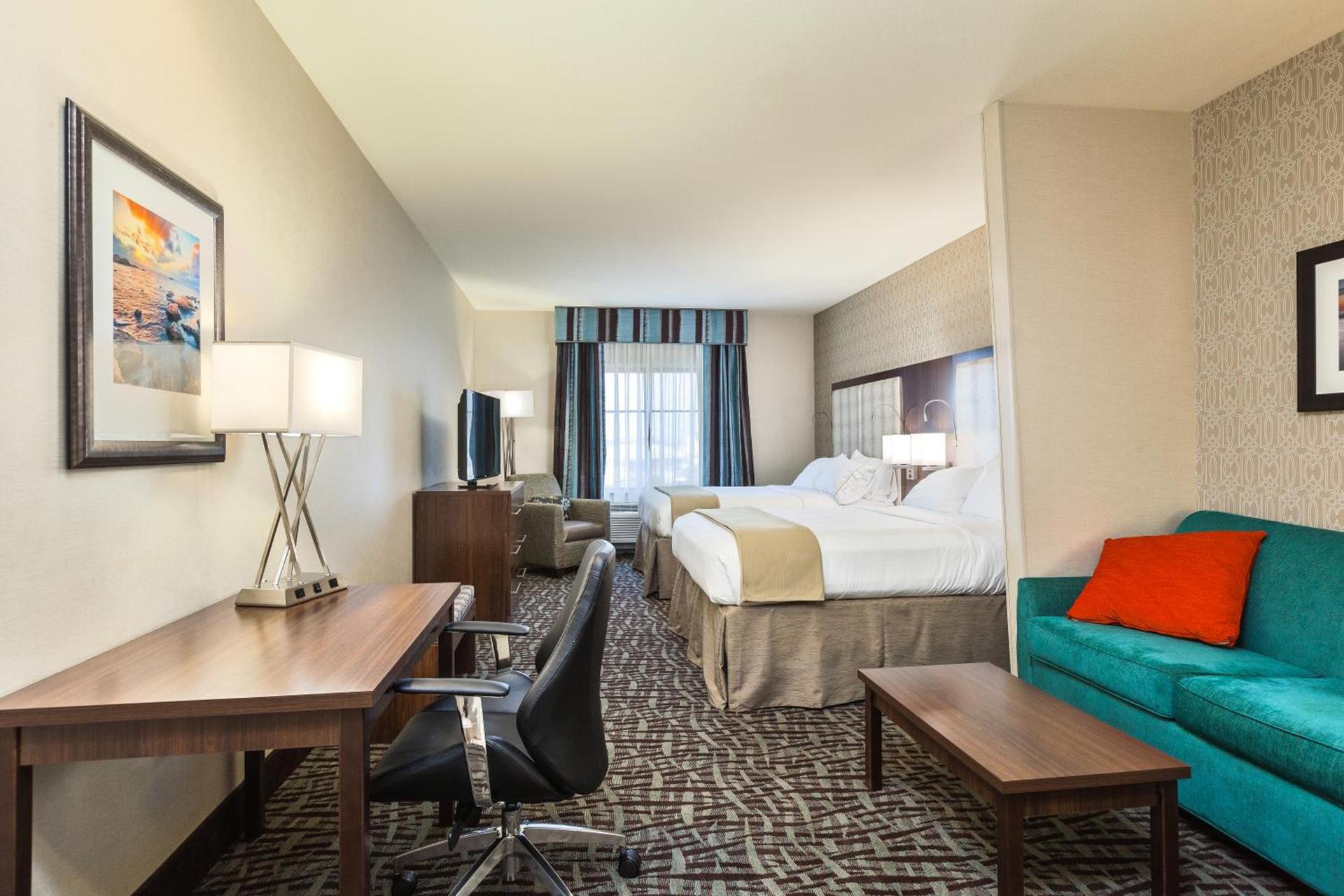 Holiday Inn Express & Suites Eureka by IHG photo 4