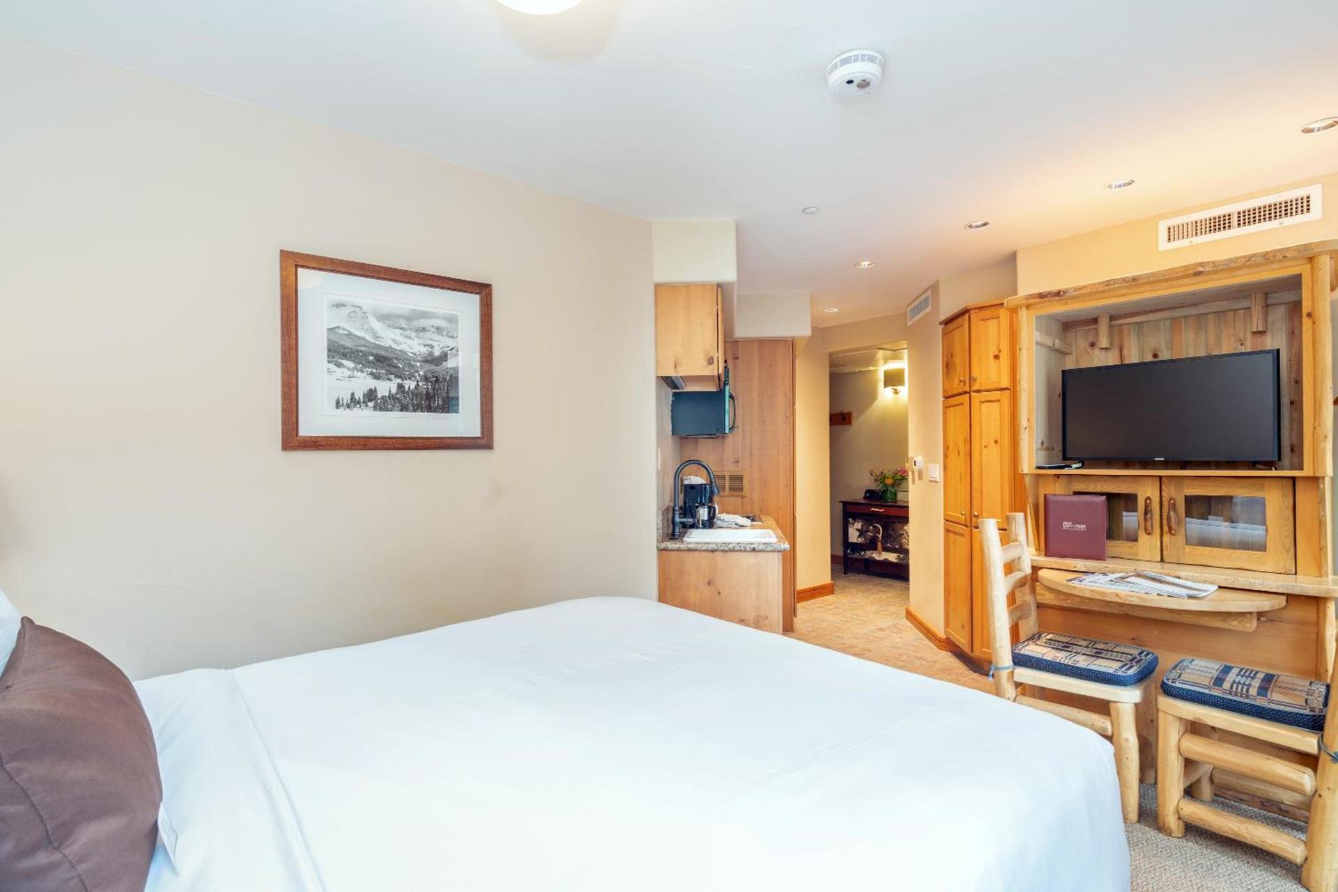 Inn at Lost Creek photo 11