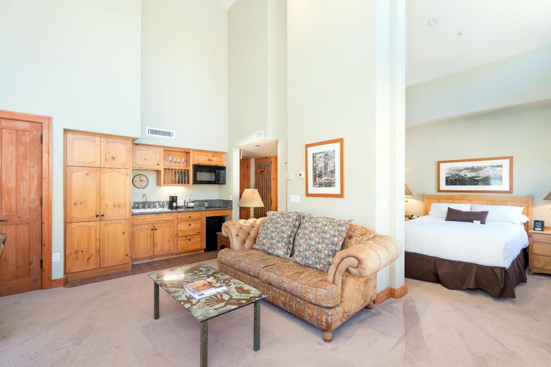 Inn at Lost Creek photo 6