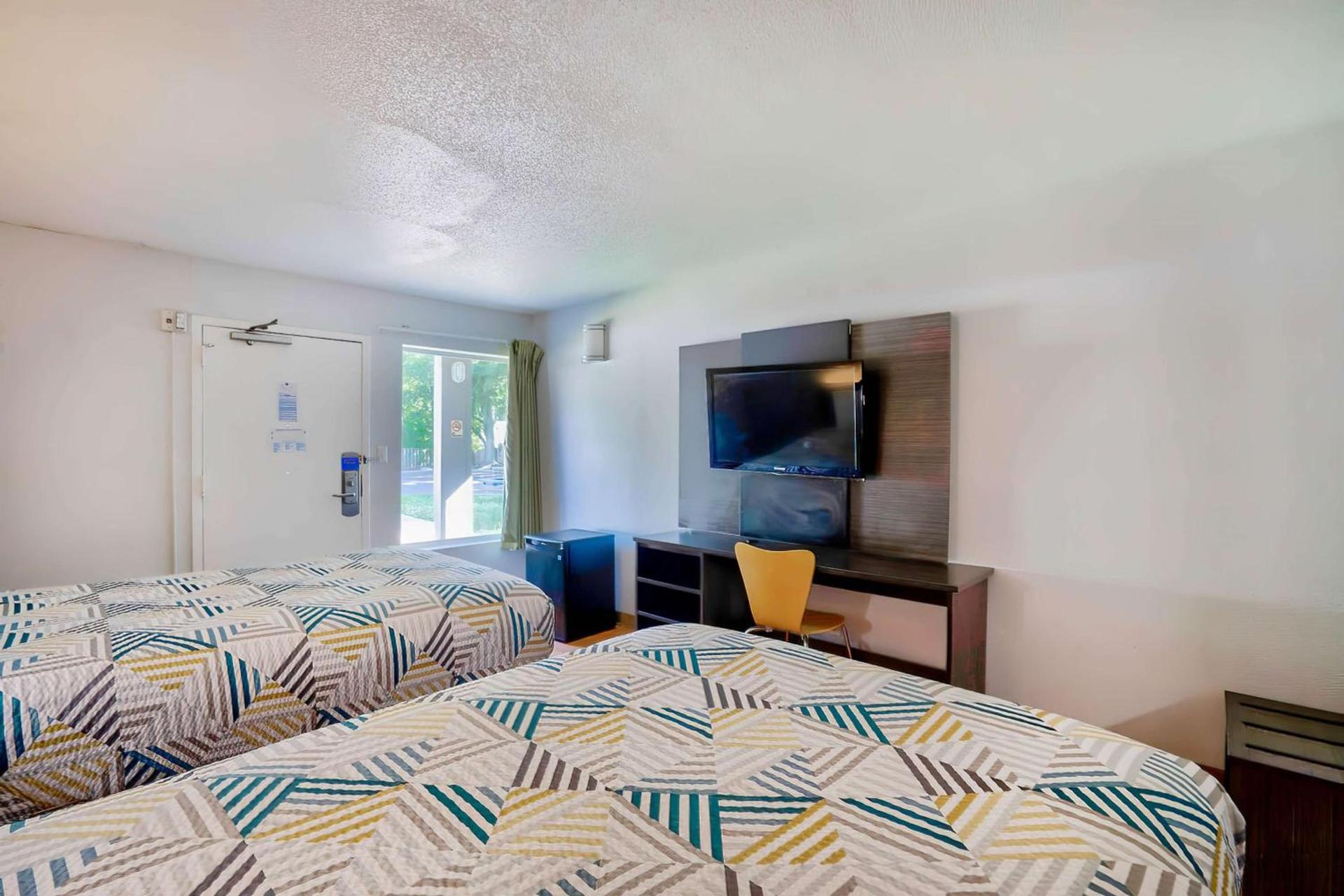 Motel 6 Virginia Beach photo 17