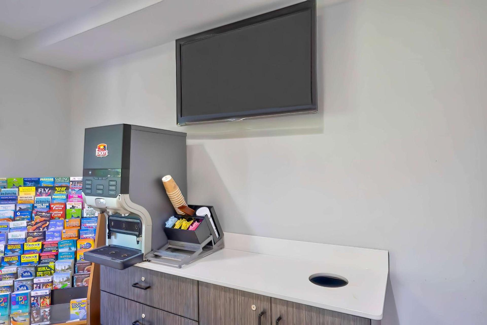 Motel 6 Virginia Beach photo 24