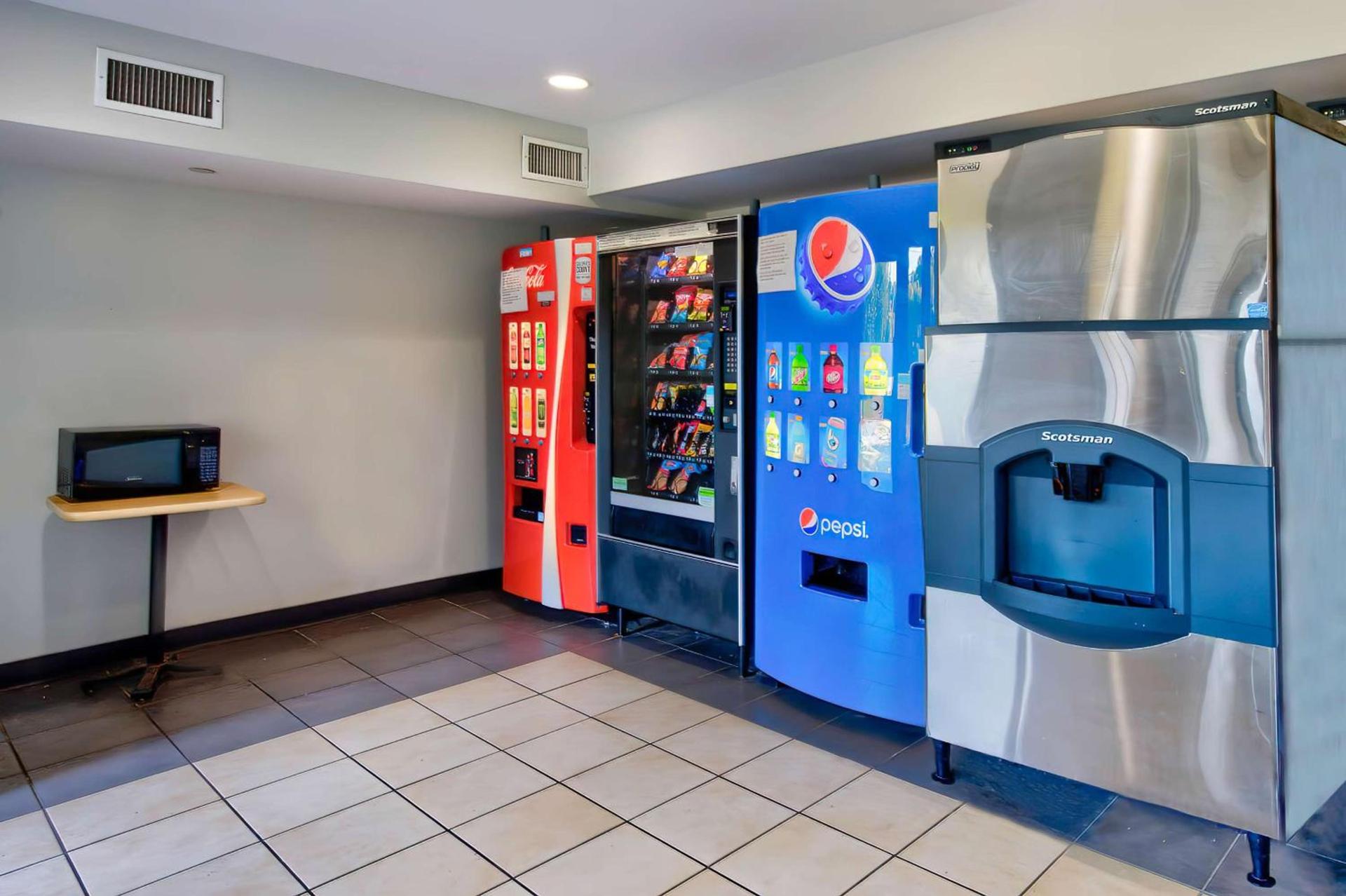 Motel 6 Virginia Beach photo 26