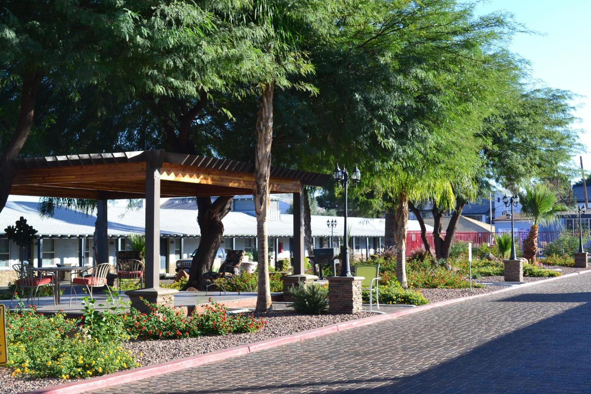 Sterling Gardens photo 8