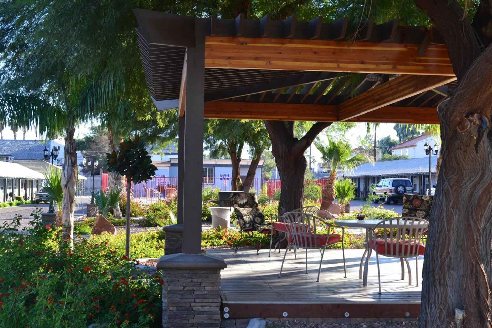 Sterling Gardens photo 9