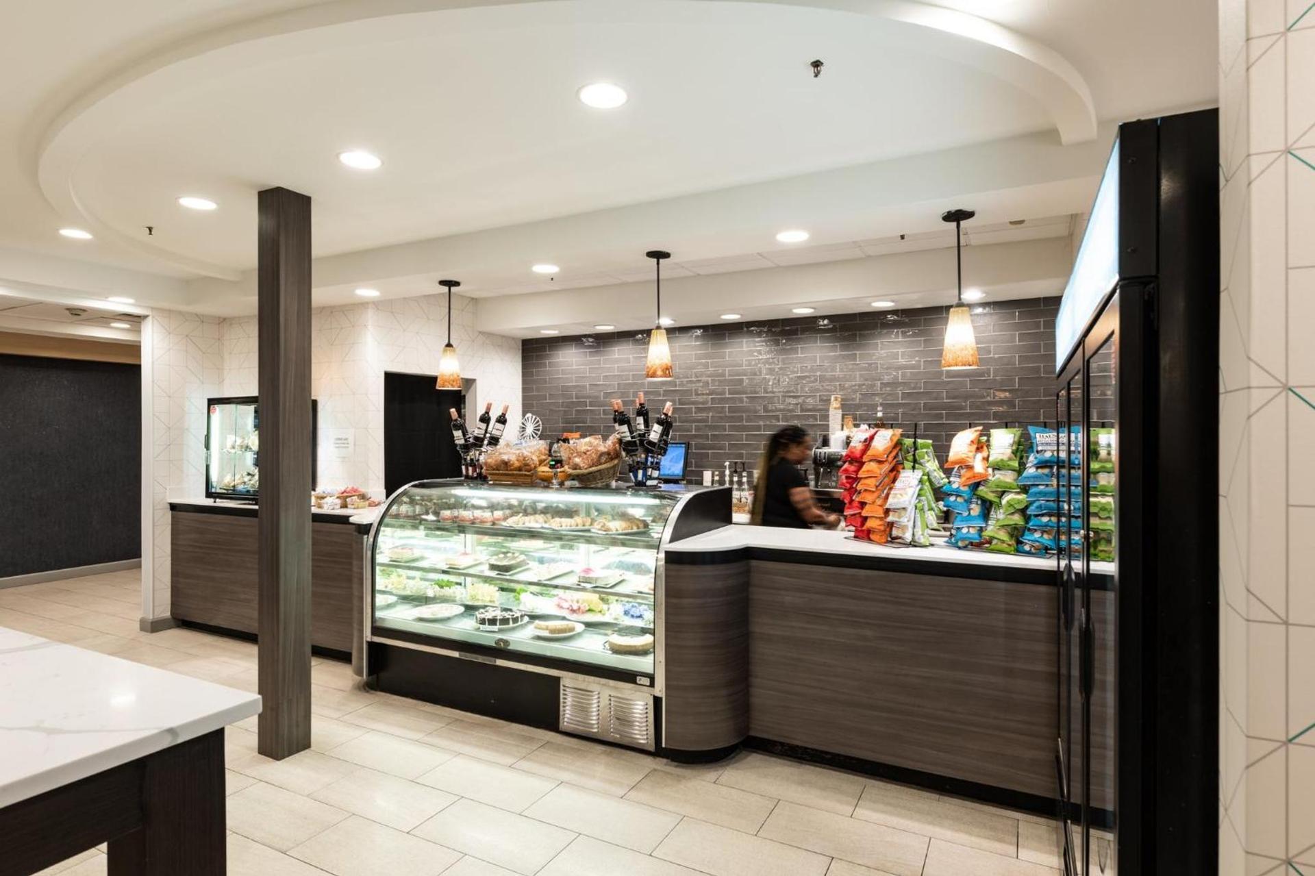 Holiday Inn Newark International Airport photo 25