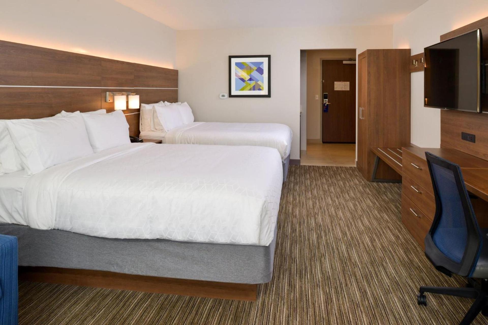 Holiday Inn Express & Suites - Ottumwa by IHG photo 68
