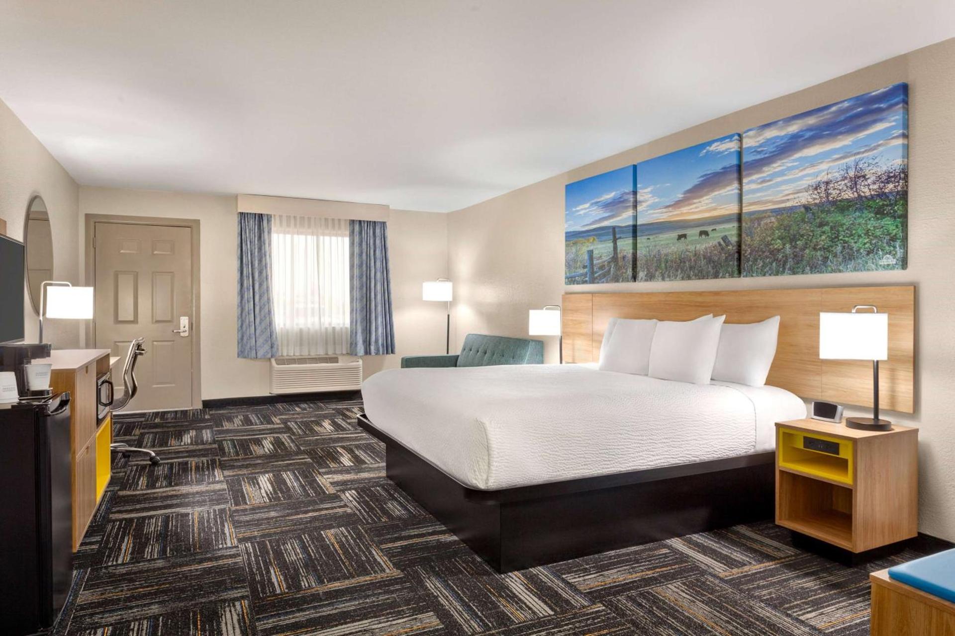 Days Inn by Wyndham Paris photo 36