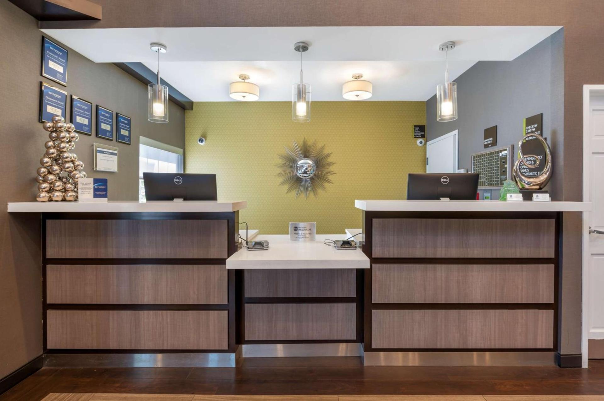 Best Western Hilliard Inn & Suites photo 12