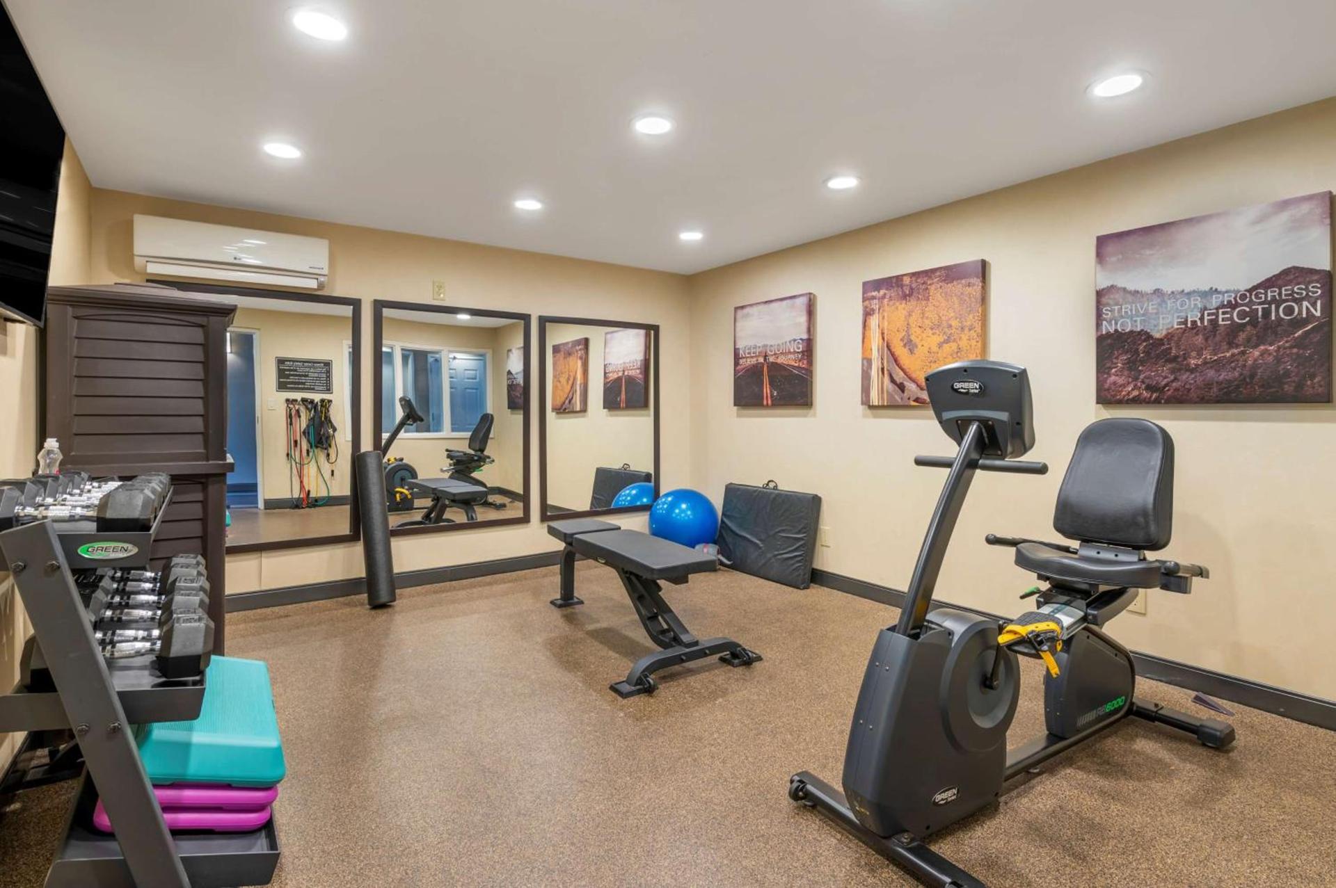 Best Western Hilliard Inn & Suites photo 9