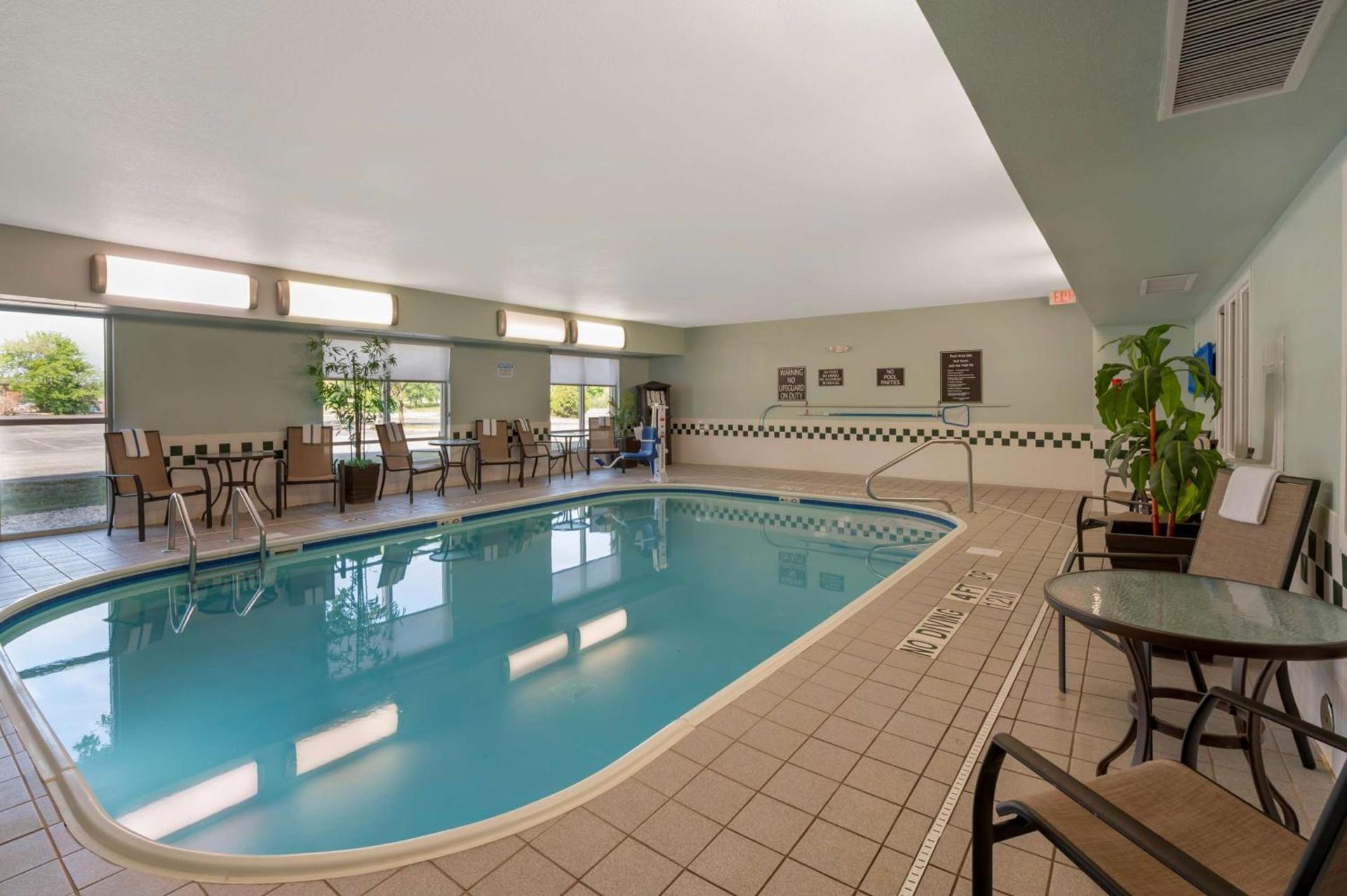 Best Western Hilliard Inn & Suites photo 17