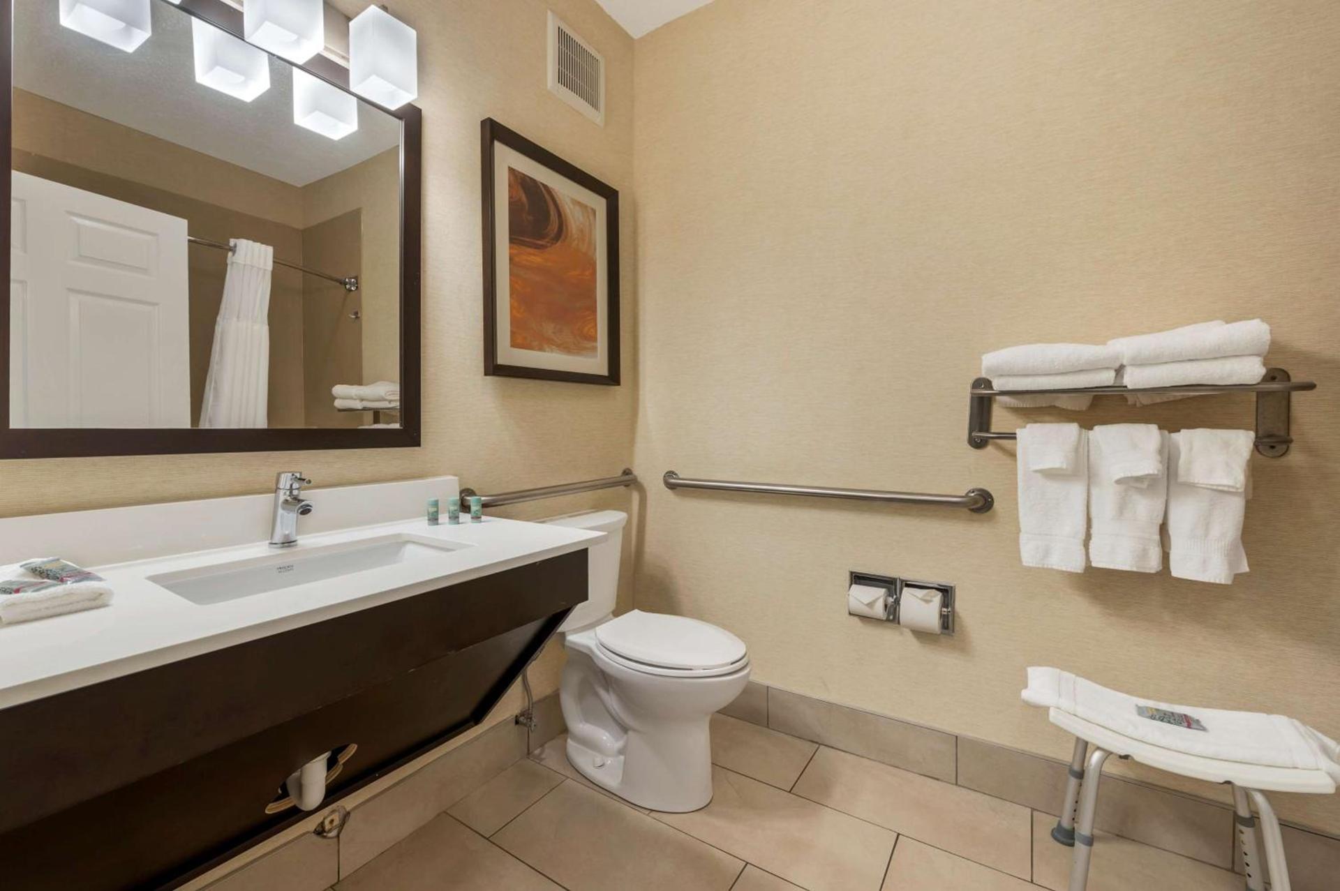 Best Western Hilliard Inn & Suites photo 28