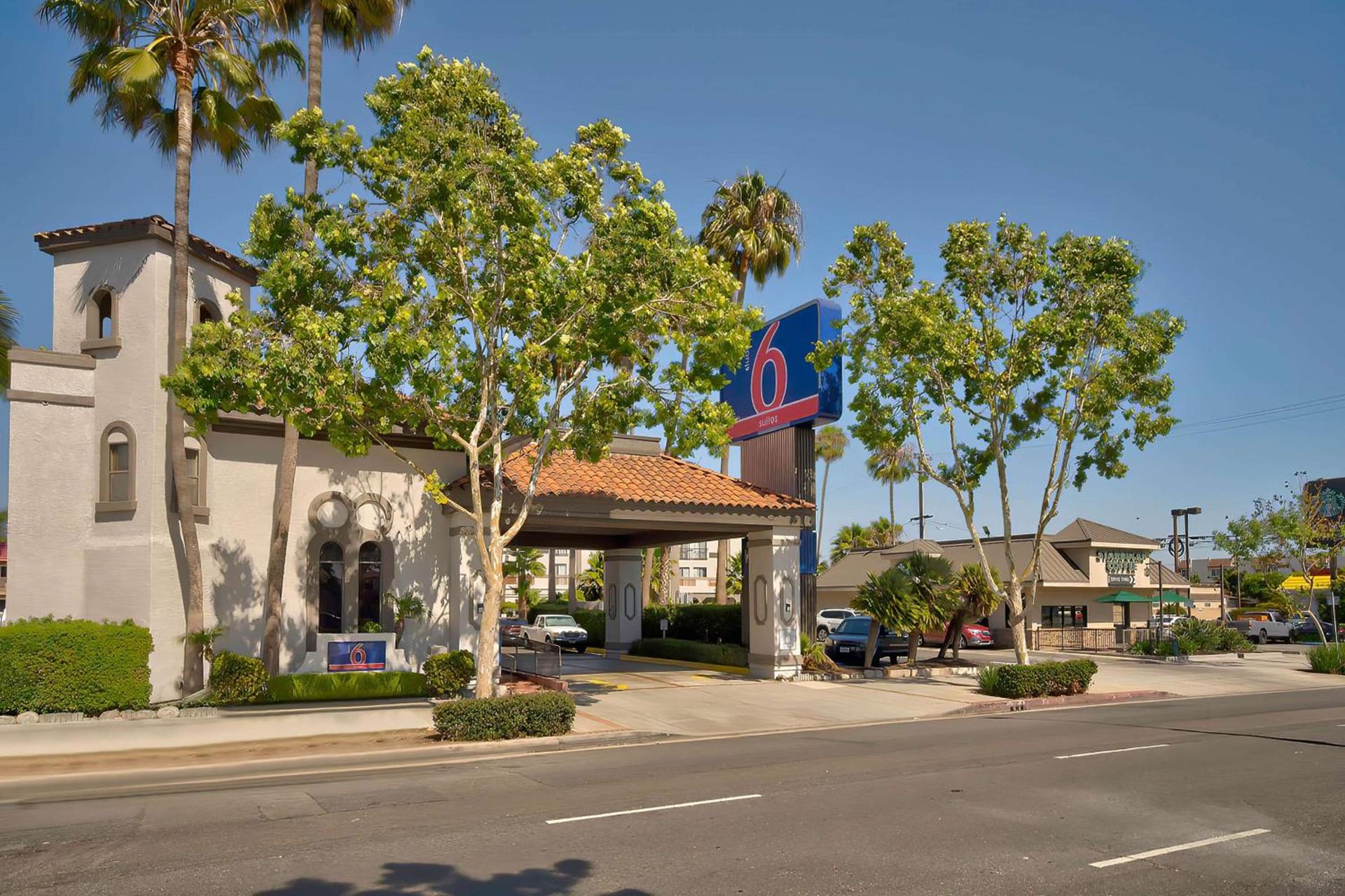 Studio 6 Suites Lawndale, CA South Bay photo 3