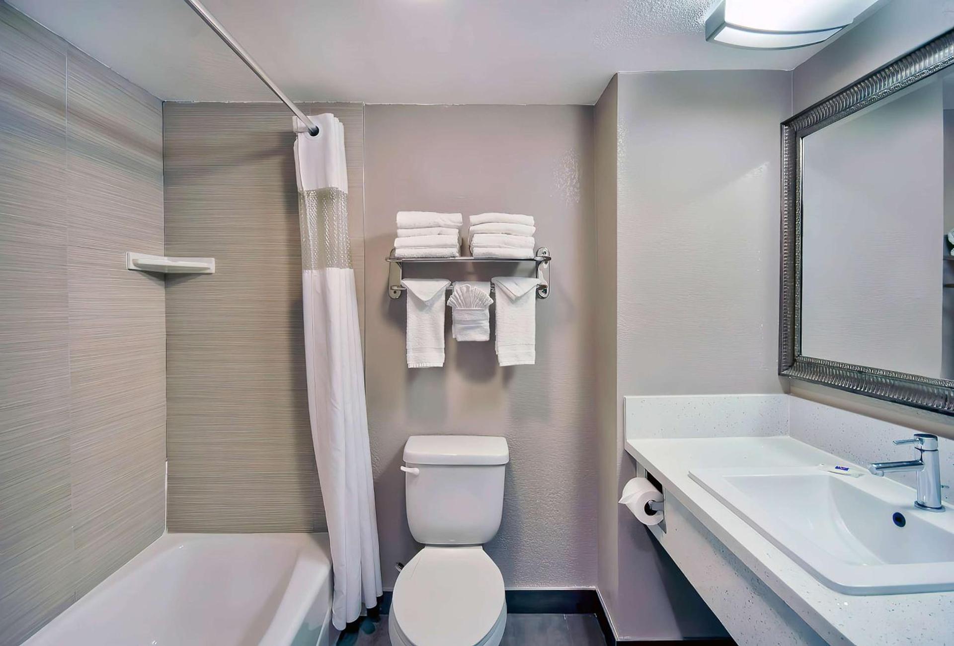 Studio 6 Suites Lawndale, CA South Bay photo 39