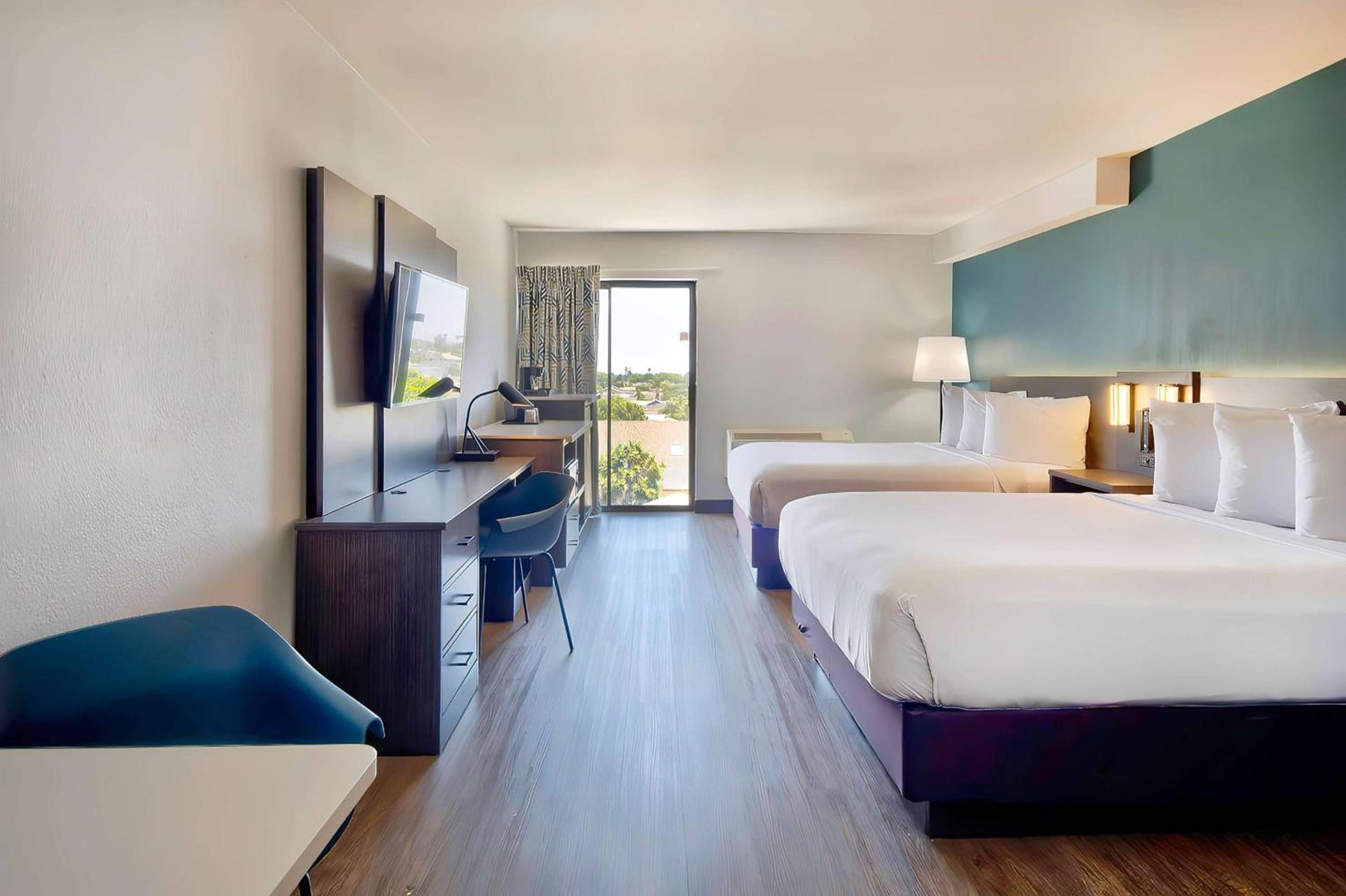 Studio 6 Suites Lawndale, CA South Bay photo 31