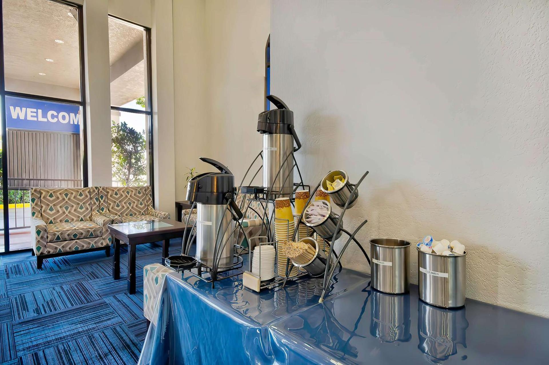 Studio 6 Suites Lawndale, CA South Bay photo 45