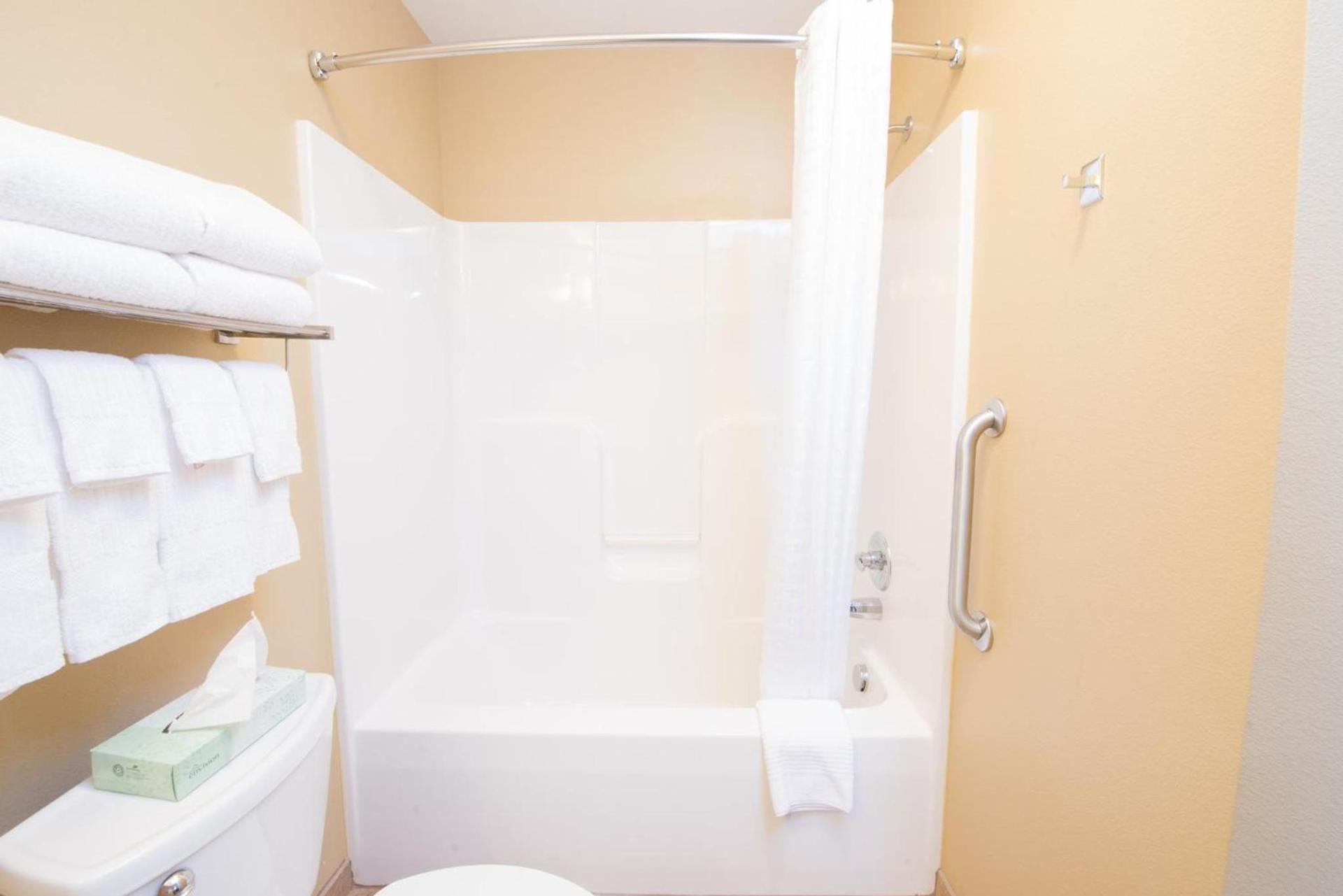 Candlewood Suites Minot by IHG photo 28