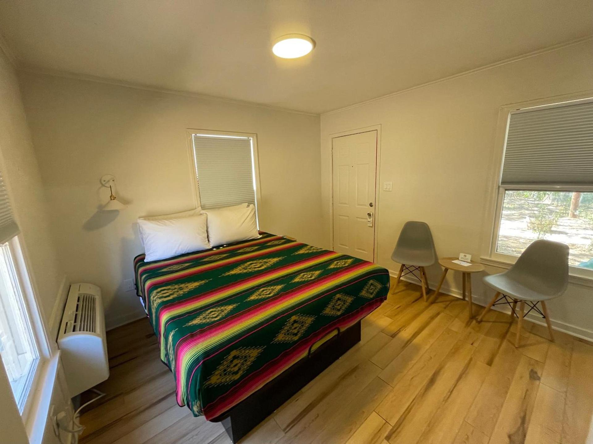 Frederick Motel photo 20