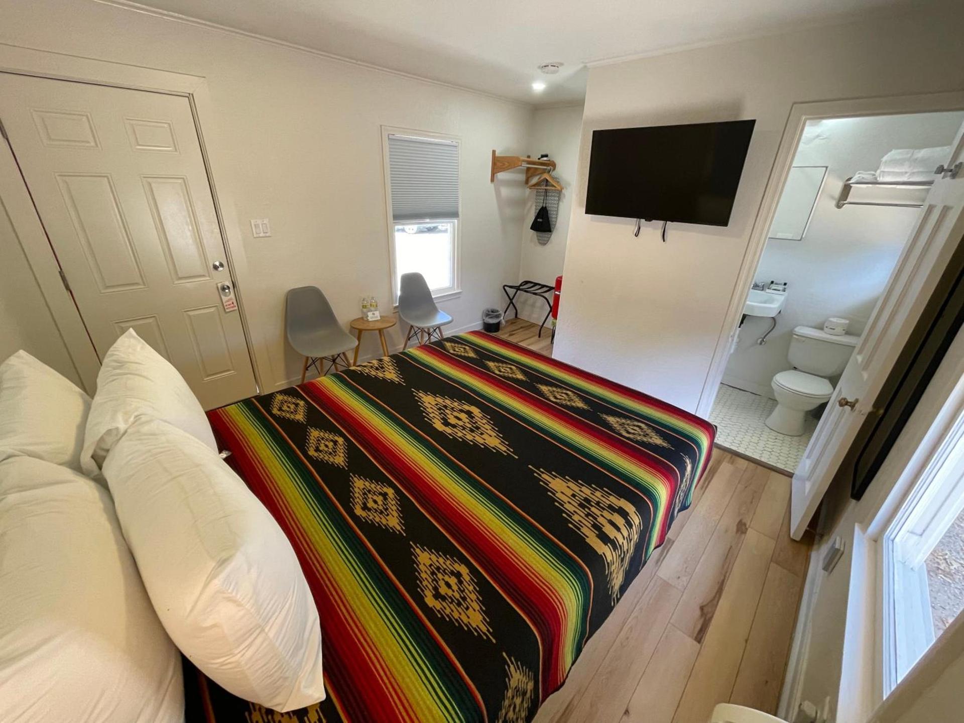 Frederick Motel photo 13