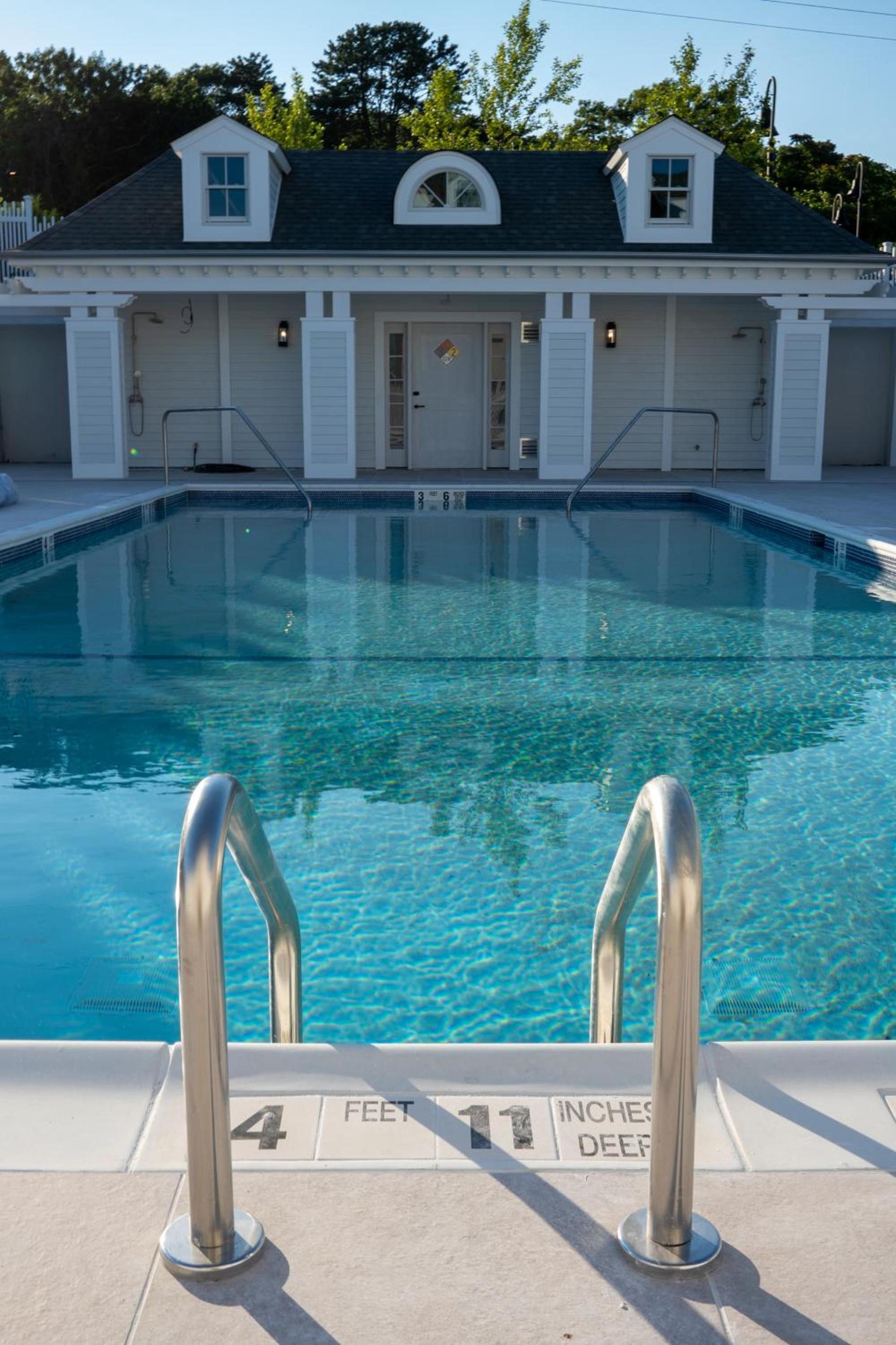 Canoe Place Inn & Cottages photo 34