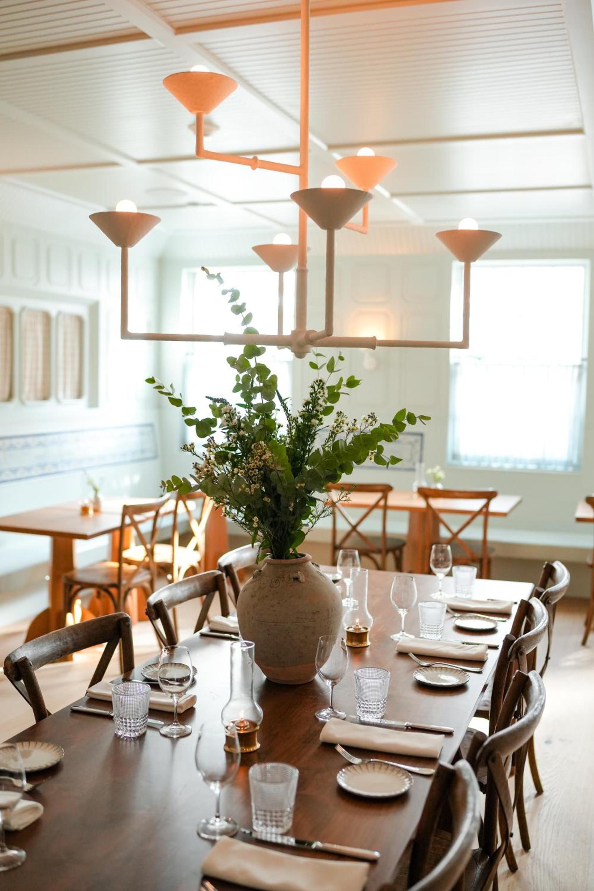Canoe Place Inn & Cottages photo 31