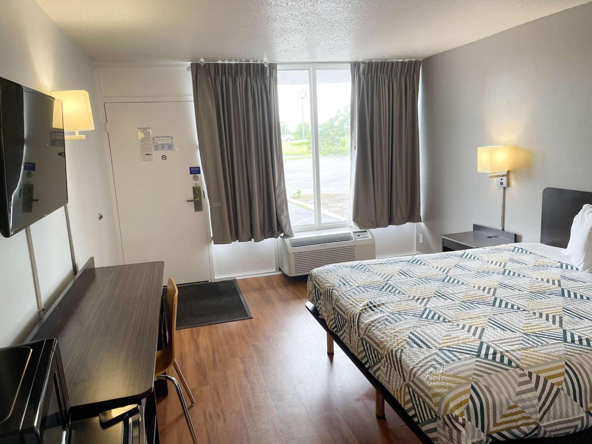 Motel 6-Troy, OH photo 5