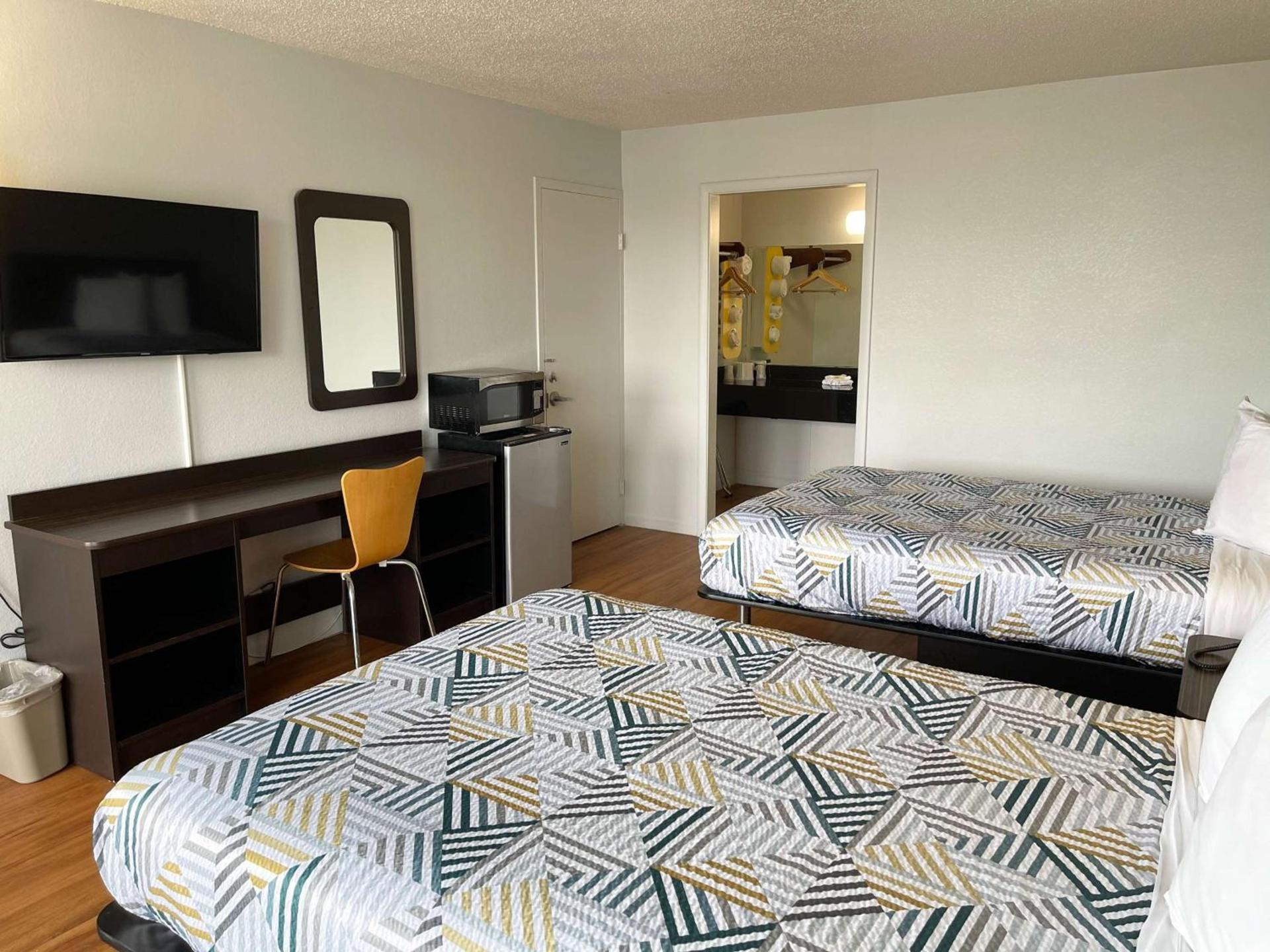 Motel 6-Troy, OH photo 6