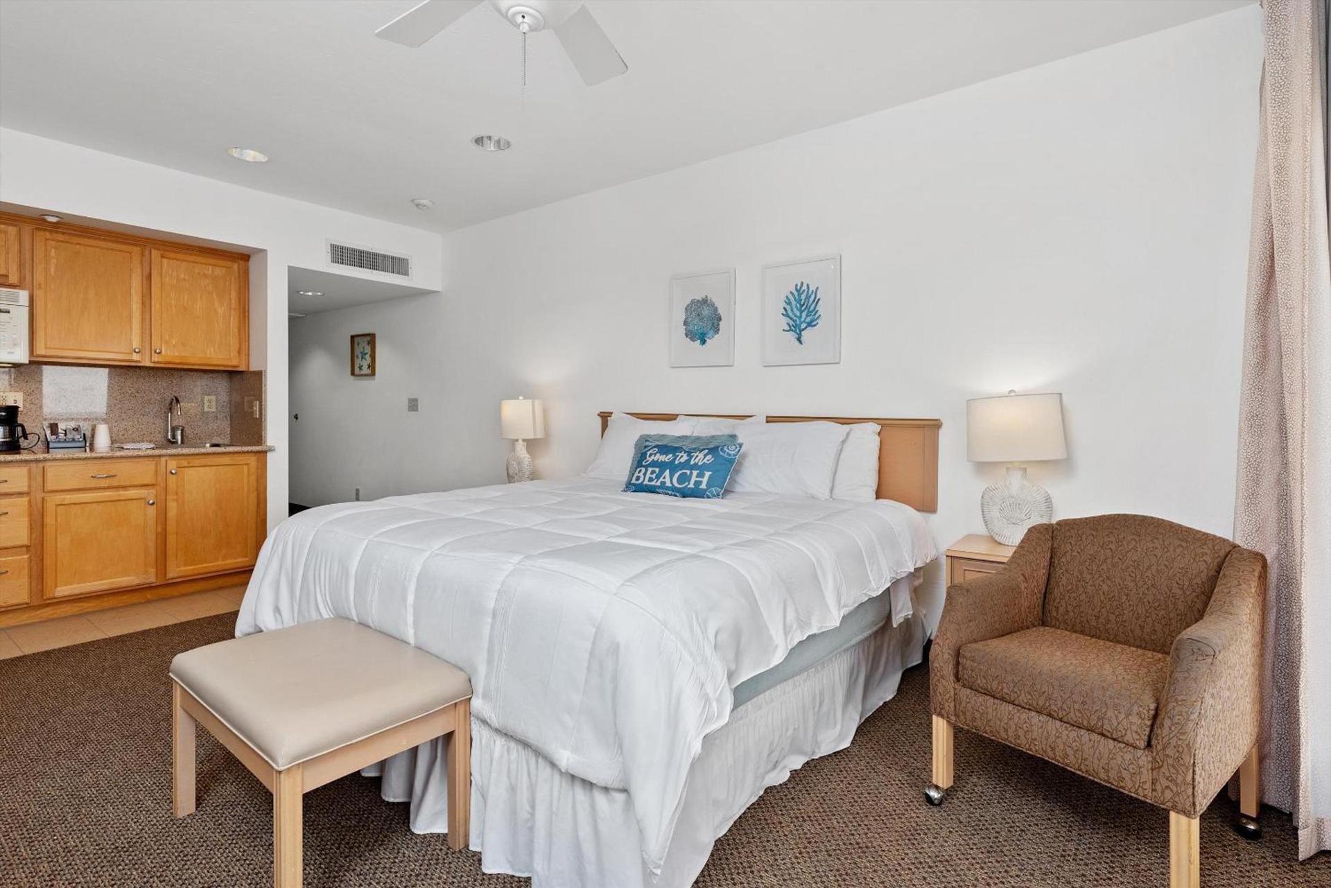 Beach House Inn & Suites photo 92