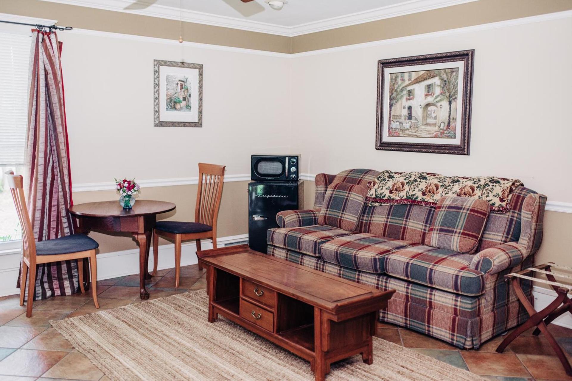 Benn Conger Inn photo 10
