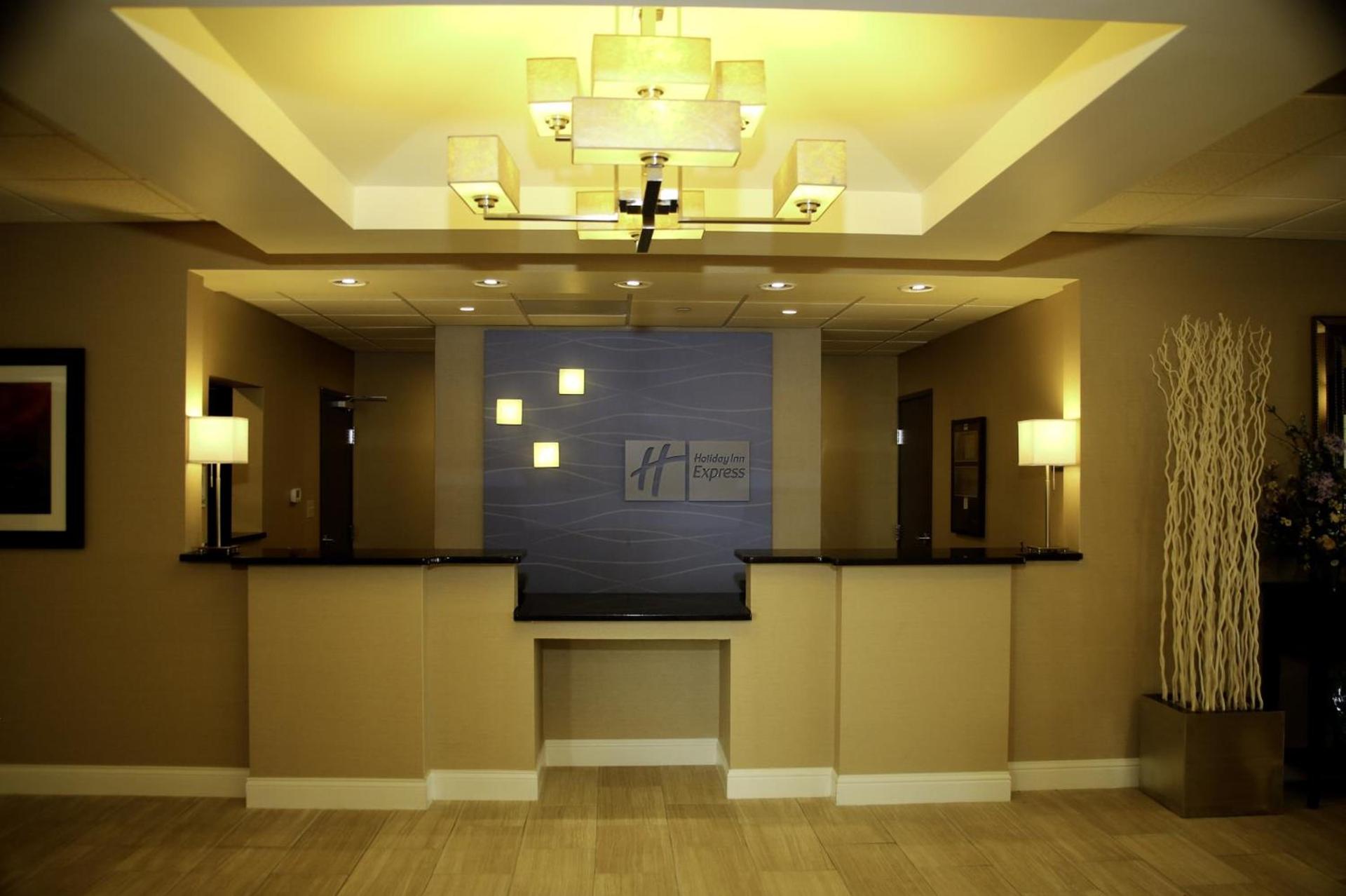 Holiday Inn Express & Suites Marion Northeast by IHG photo 5