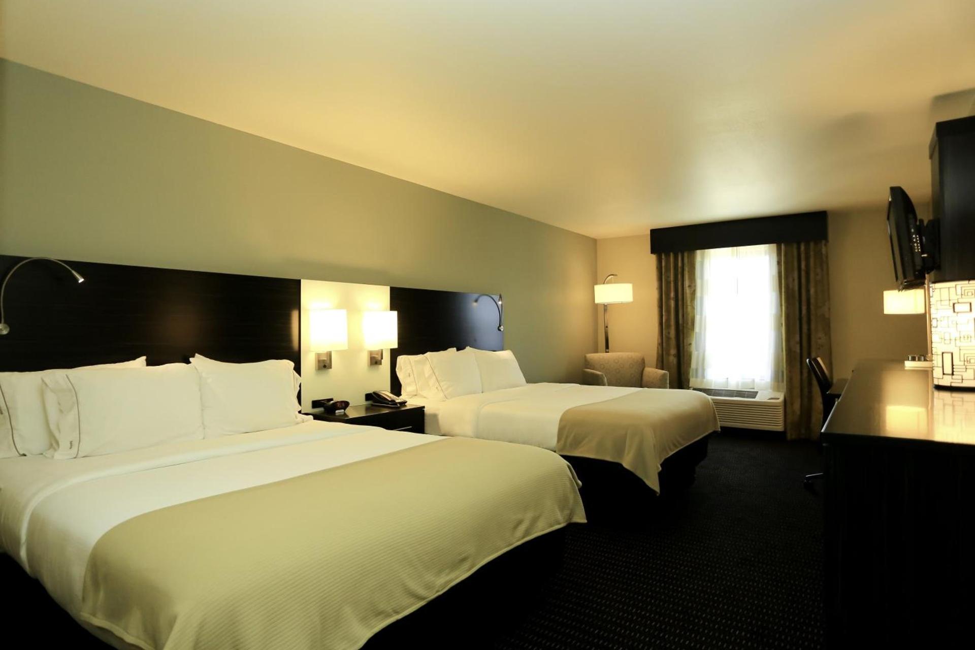 Holiday Inn Express & Suites Marion Northeast by IHG photo 6