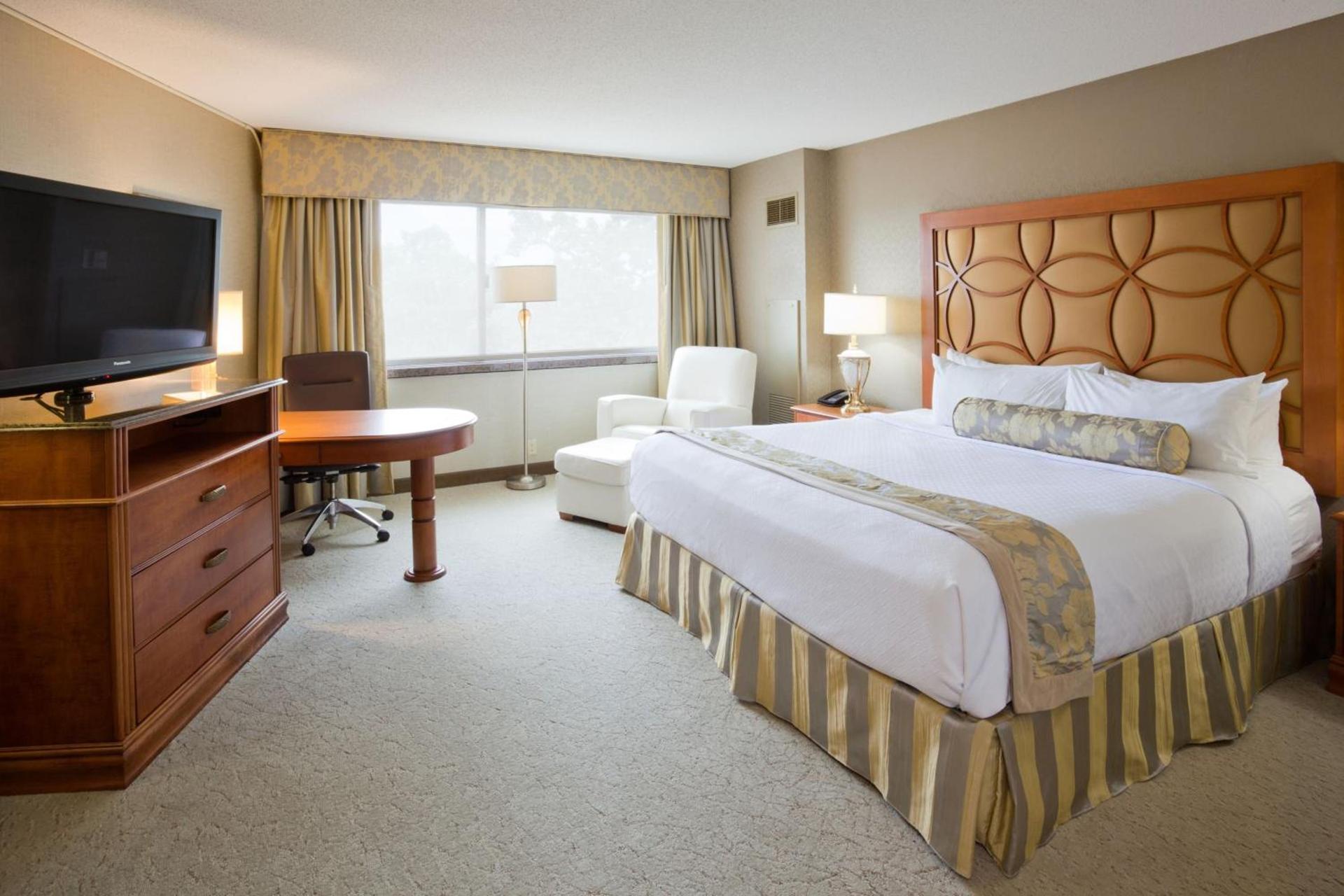 Crowne Plaza Minneapolis West by IHG photo 14