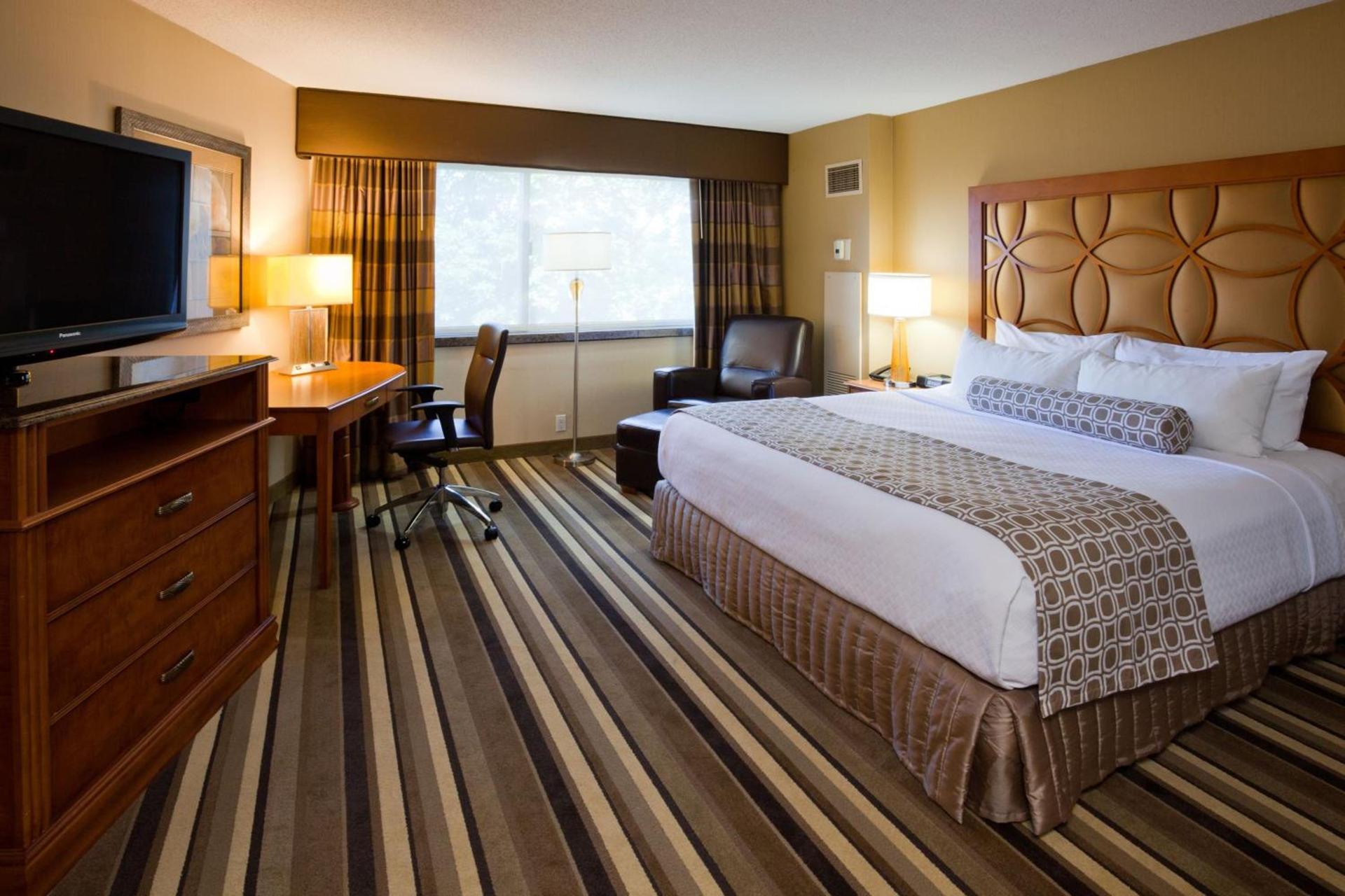 Crowne Plaza Minneapolis West by IHG photo 38