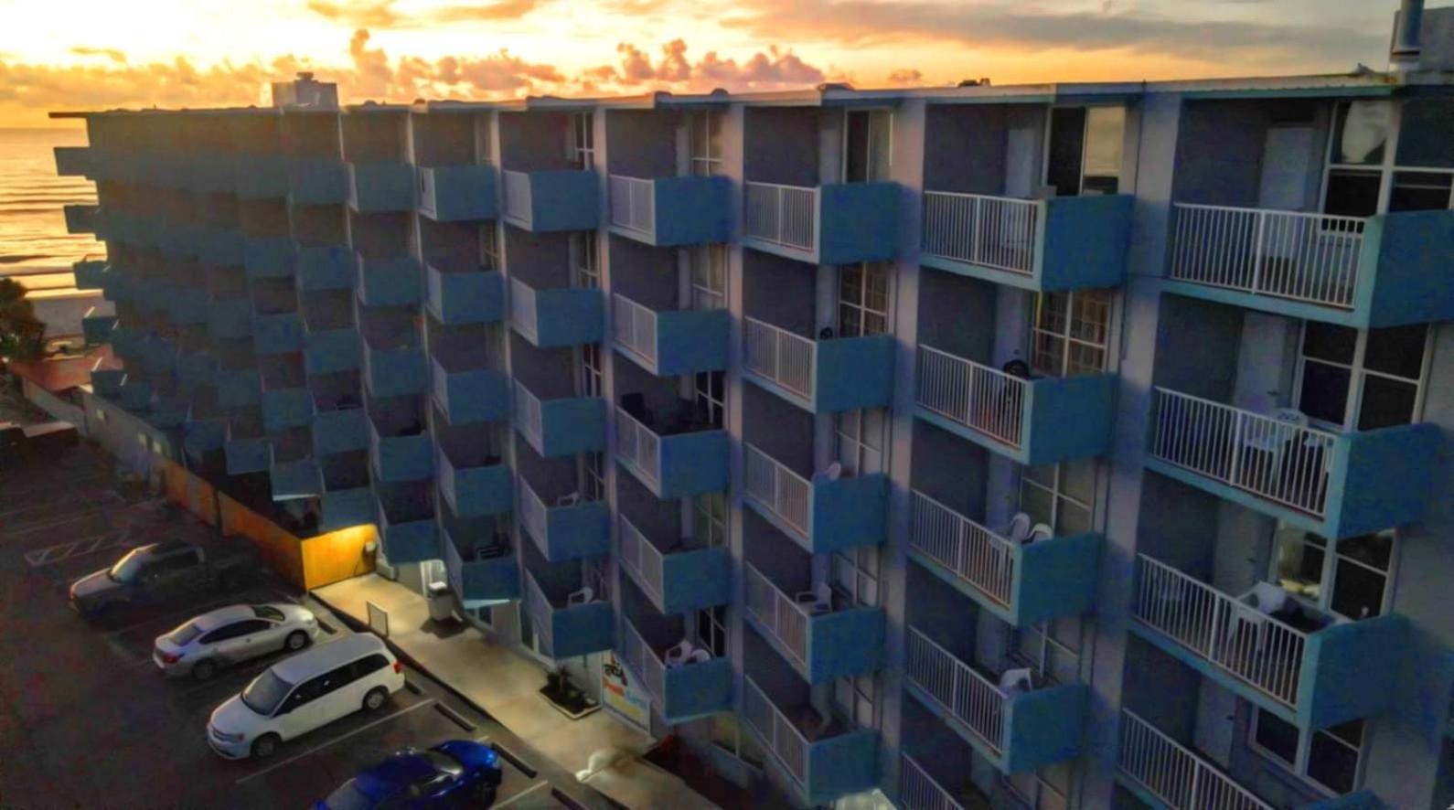 Fountain Beach Resort - Daytona Beach photo 40