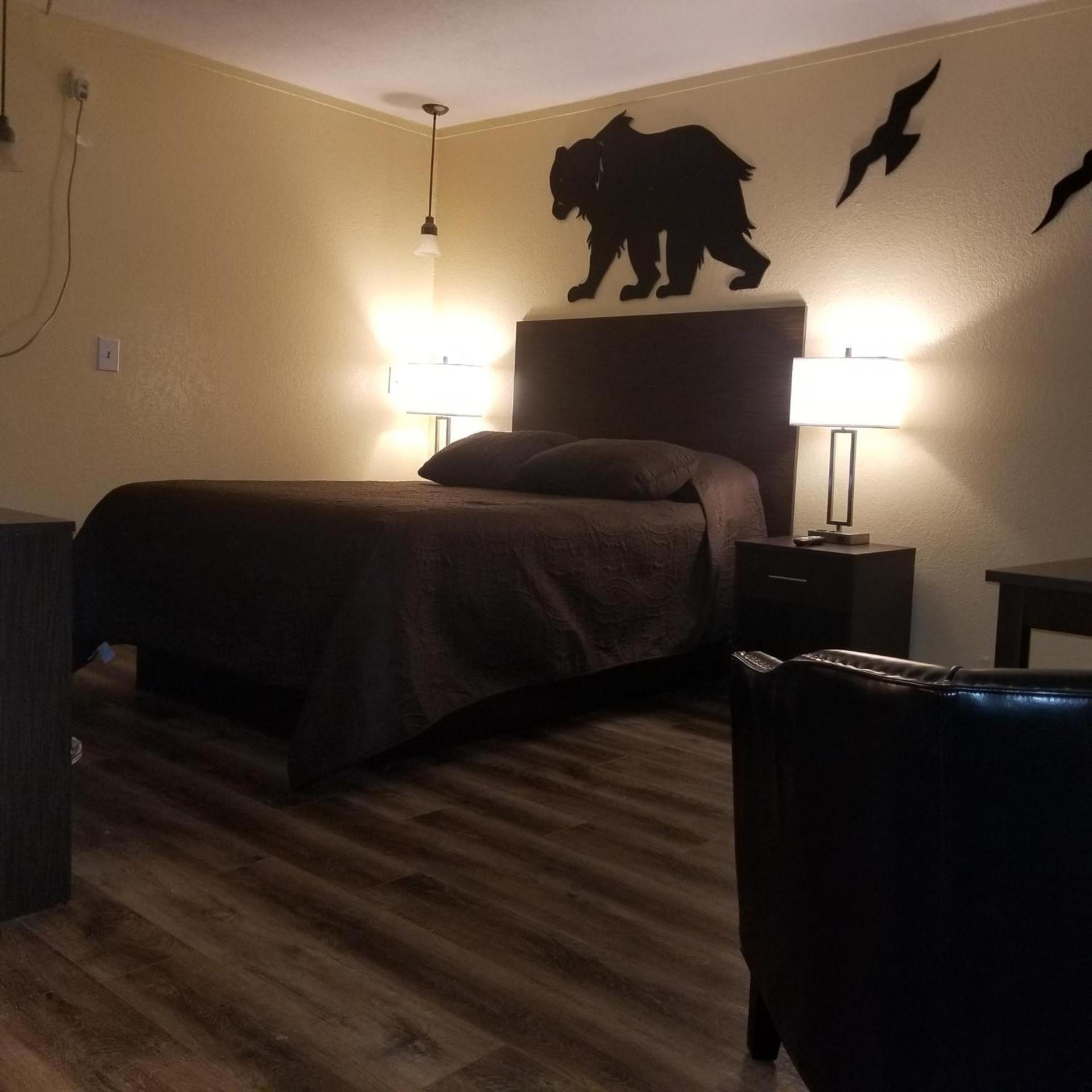 Frontier Lodge photo 21