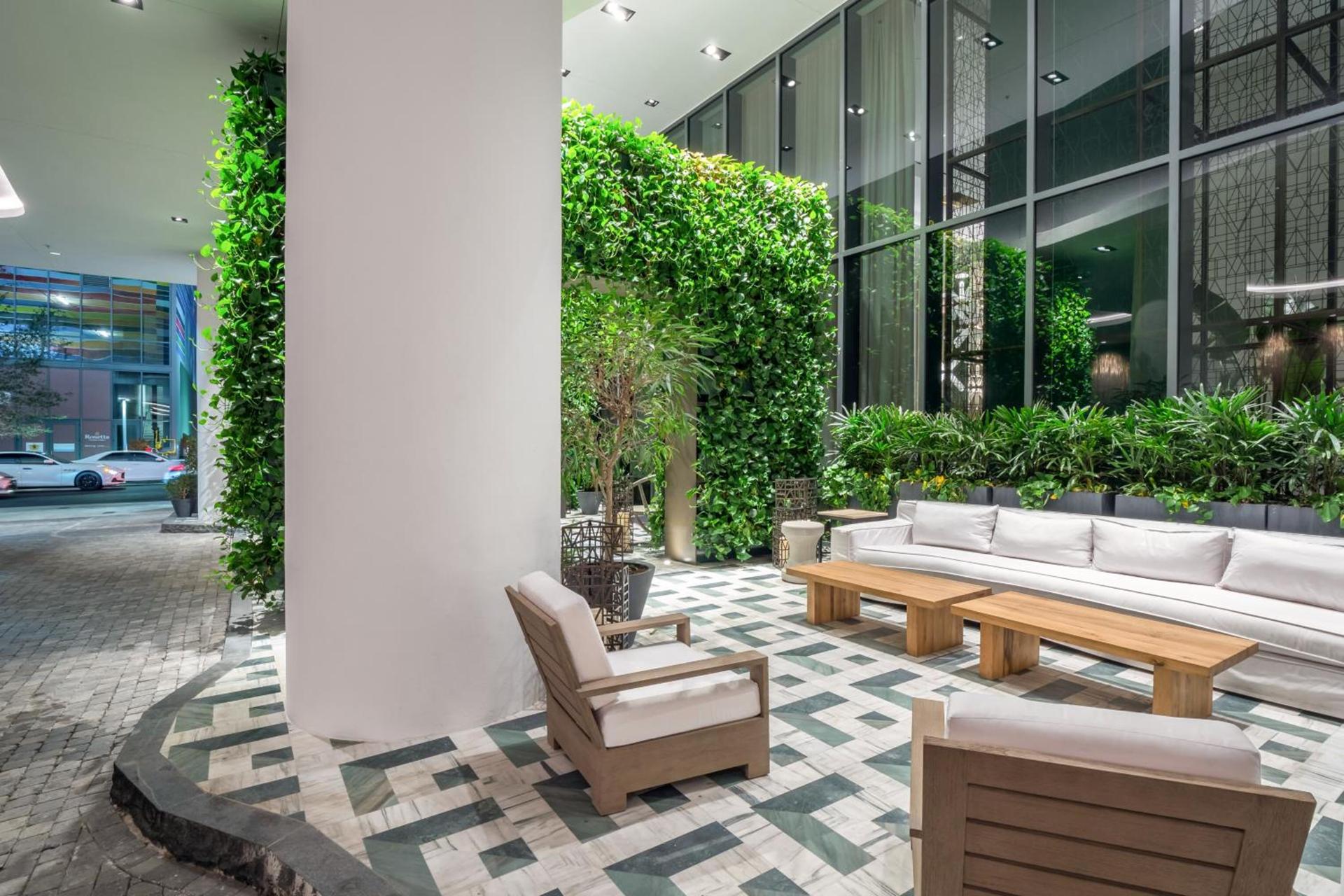 Suites at SLS Lux Brickell managed by CE photo 7
