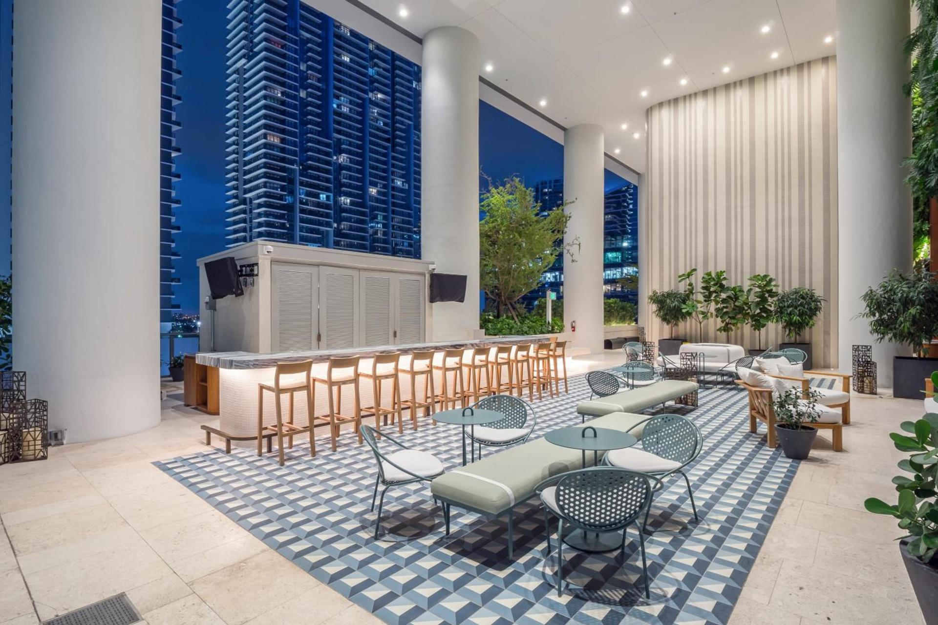 Suites at SLS Lux Brickell managed by CE photo 8