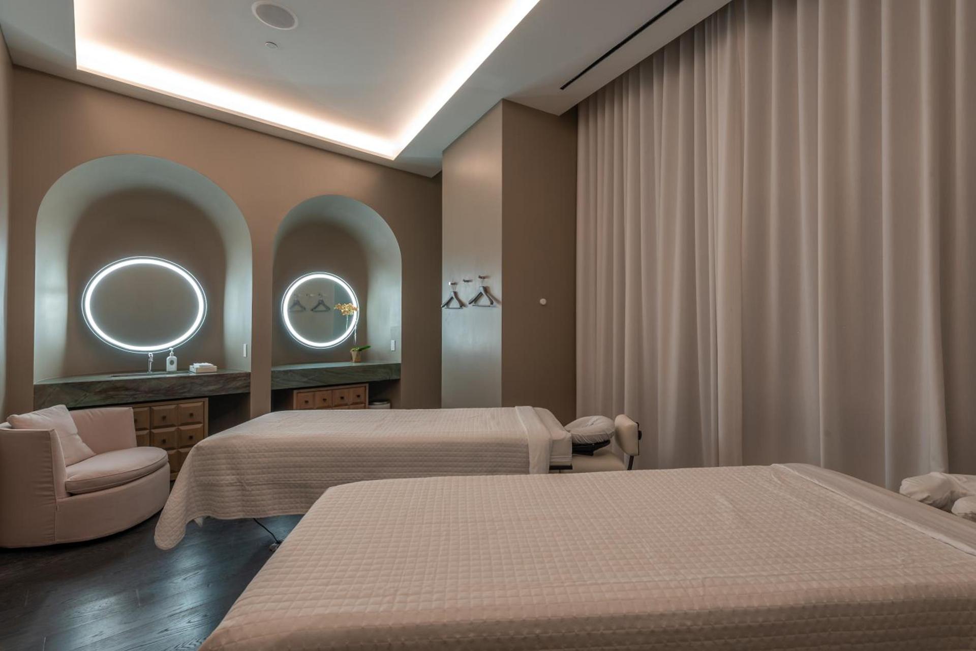 Suites at SLS Lux Brickell managed by CE photo 10
