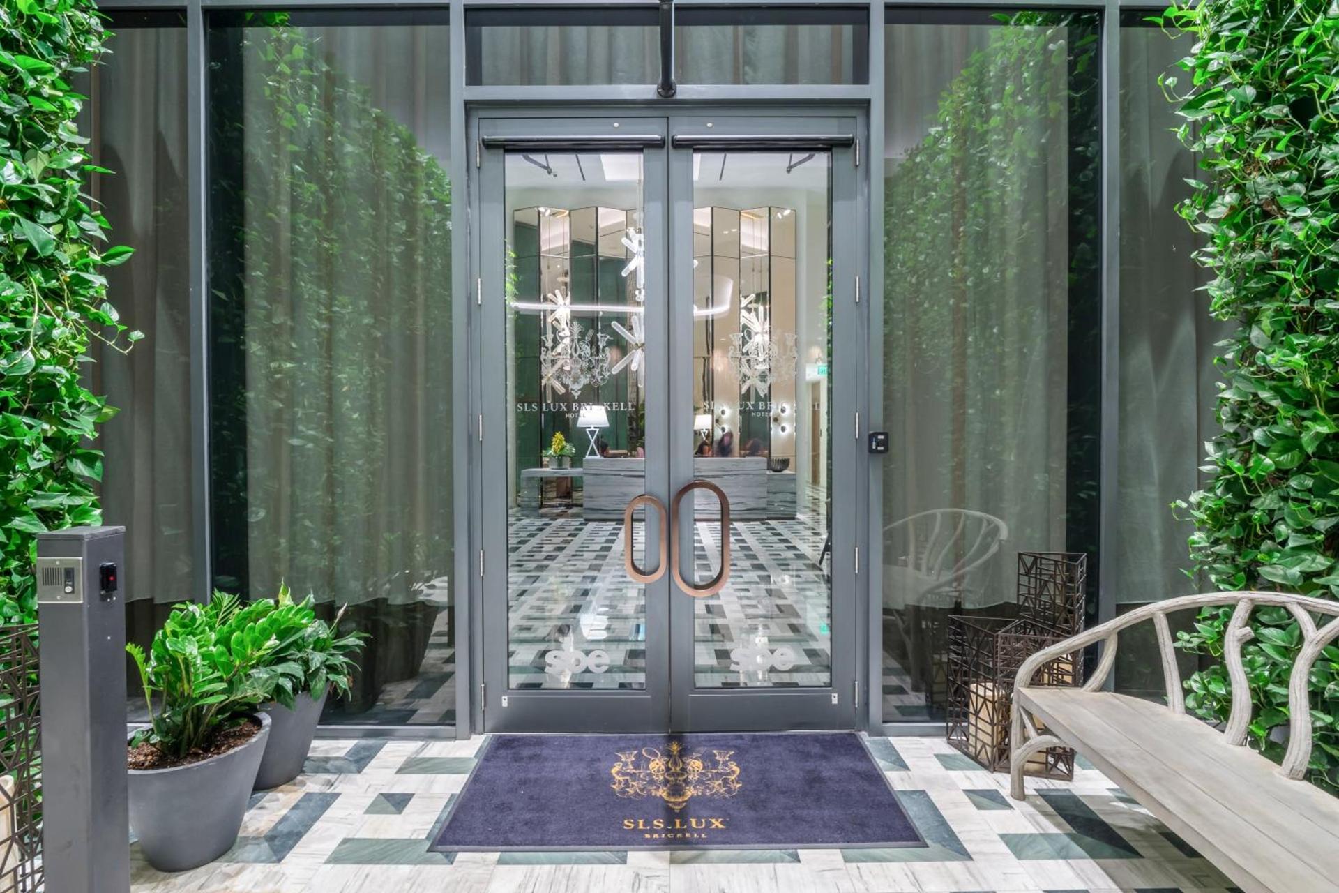 Suites at SLS Lux Brickell managed by CE photo 2